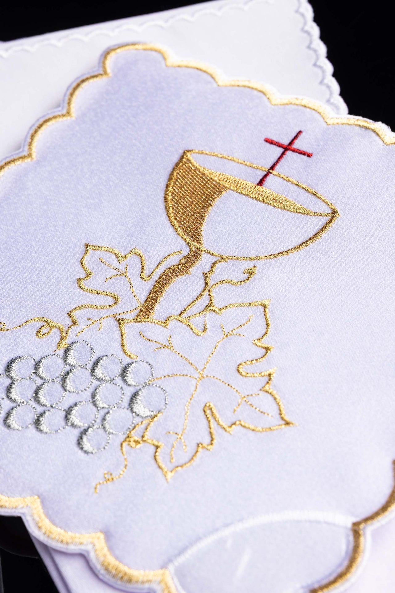 Linges d’autel brodés avec le symbole du calice et des raisins KK/094 - CHASUBLES.FR