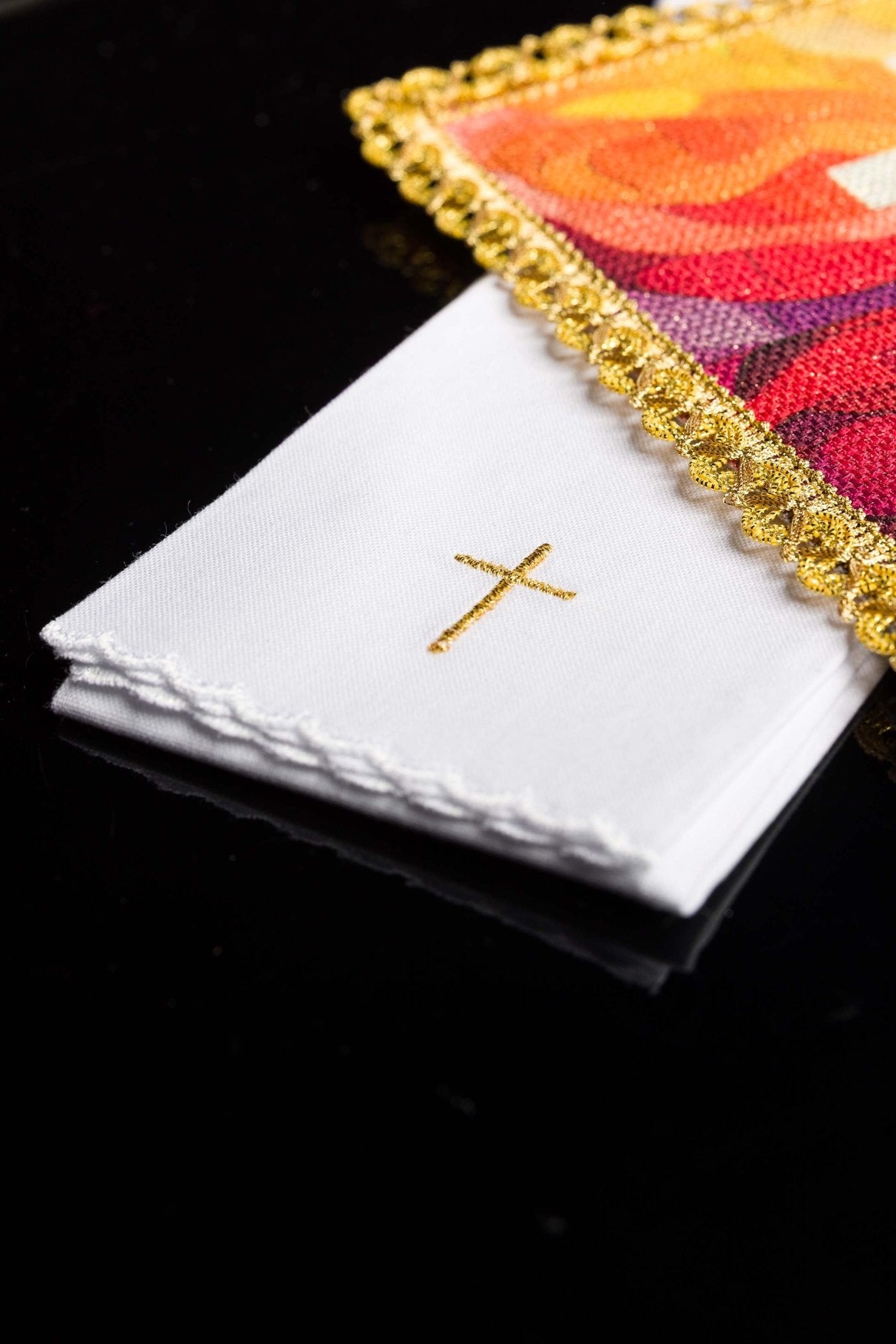 Linges d'autel imprimés en couleur avec motif de croix KOD/5005/99 - CHASUBLES.FR