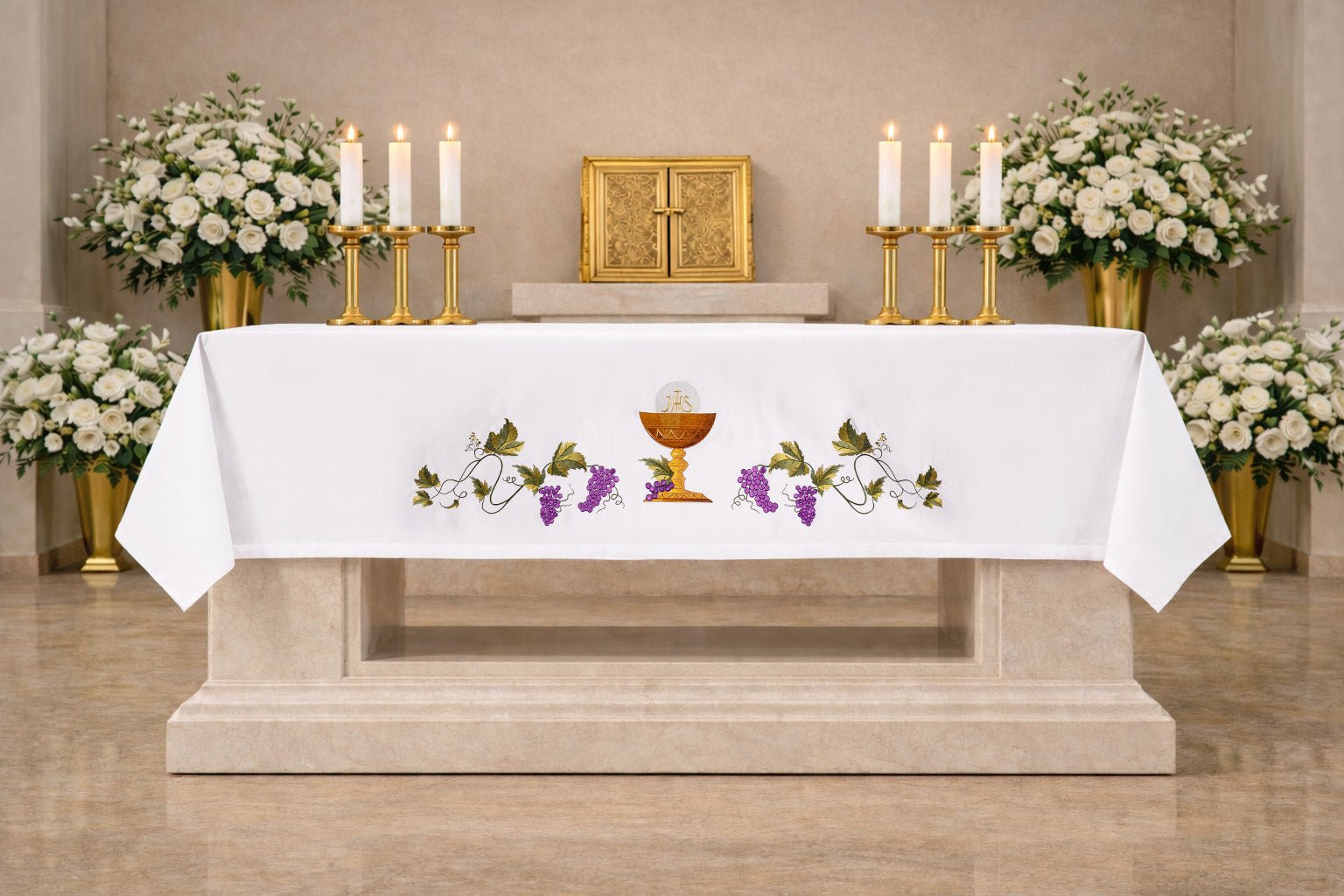 Nappe d’autel avec symbole du calice brodé S-8852-04 150*300 - CHASUBLES.FR