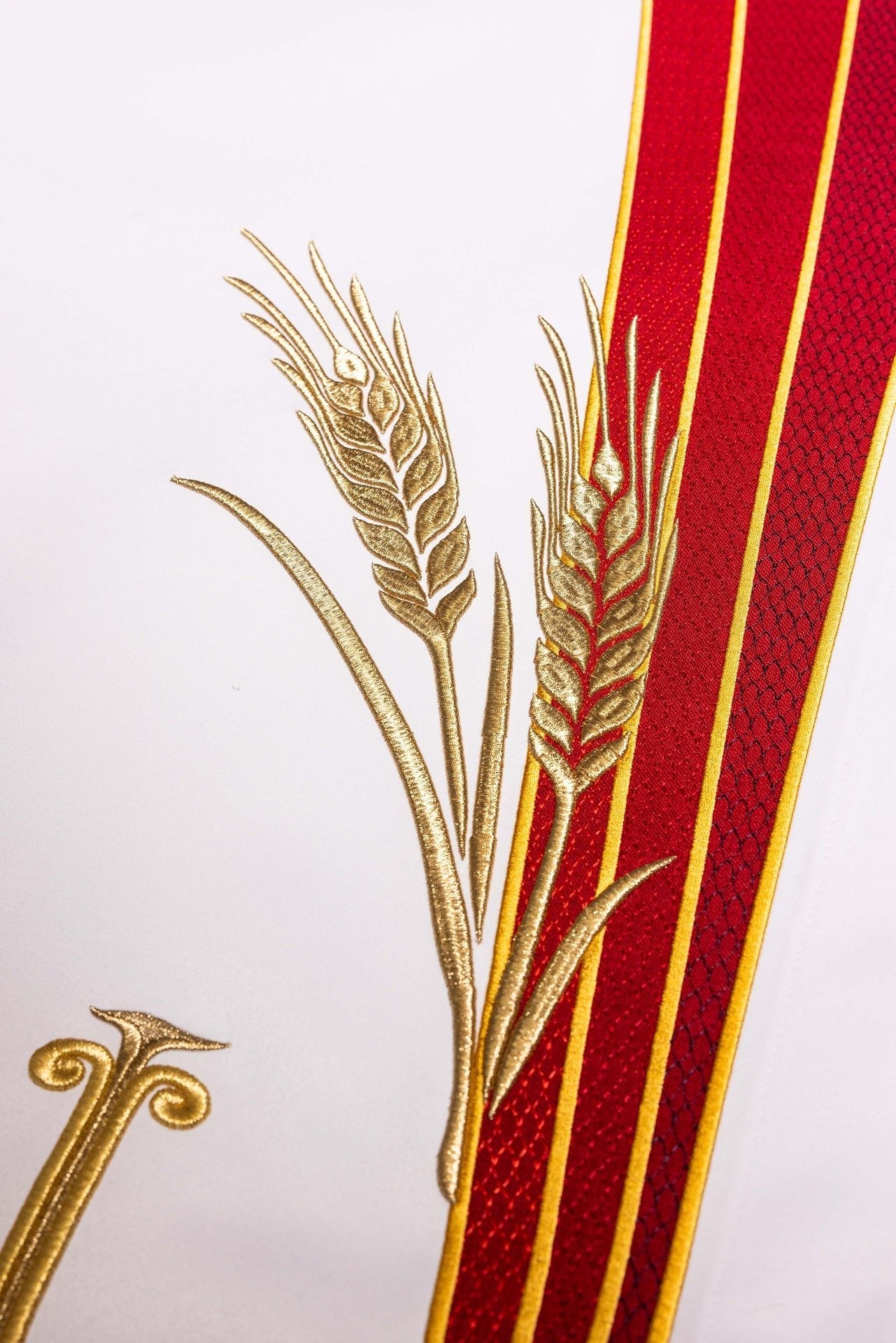 Nappe d’autel avec symbole PAX brodé LE/8850/C2 150*300 - CHASUBLES.FR