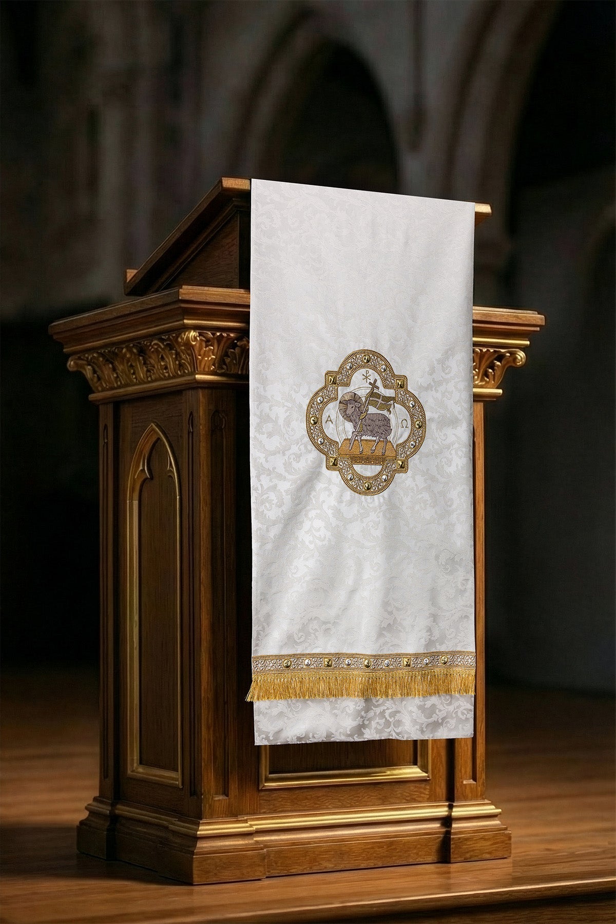 Nappe de lutrin avec broderie de l’Agneau tissu jacquard écru S-8072-05-88 55*250 - CHASUBLES.FR