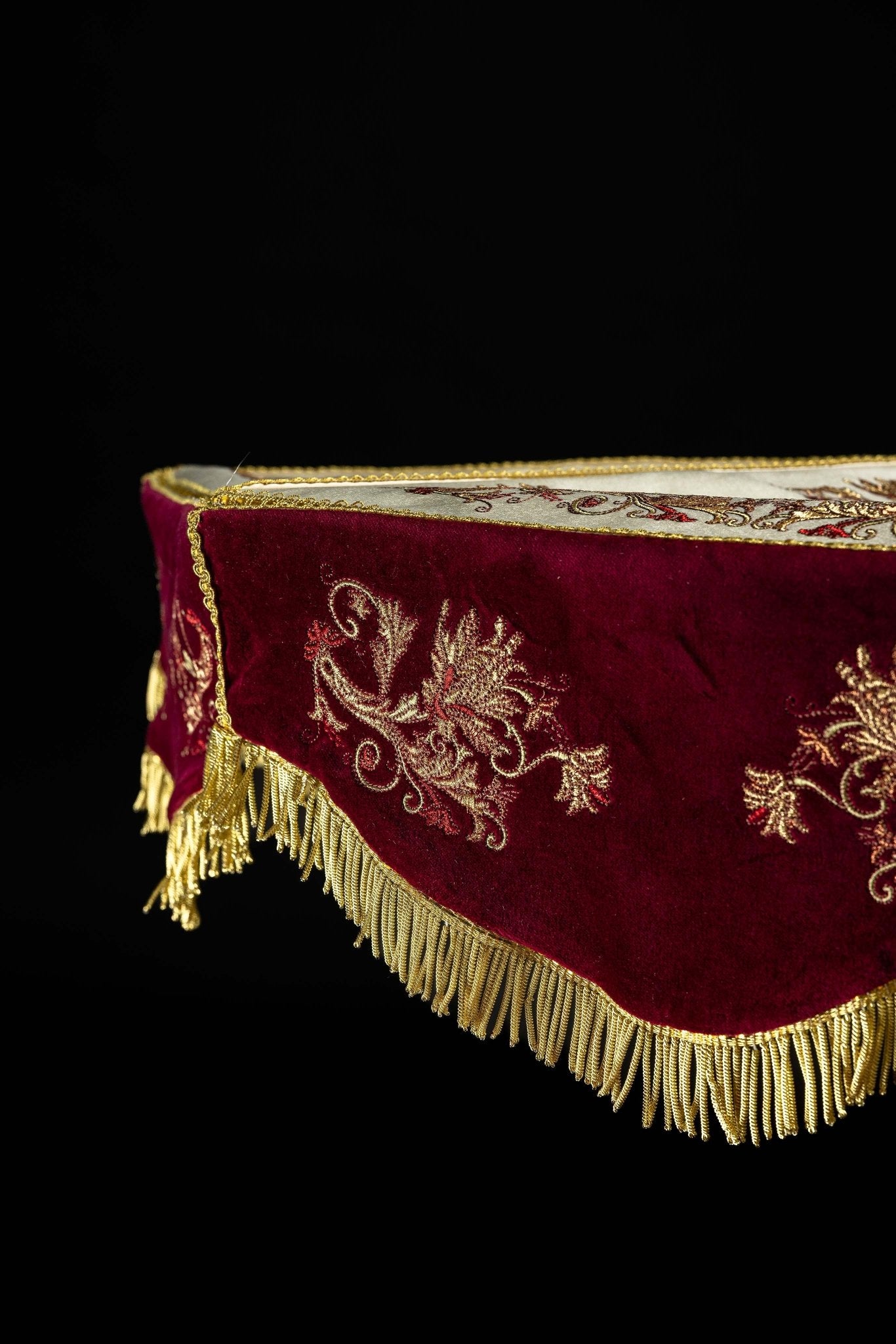 Ombrelle de procession bordeaux-écru brodé KPP/006/05/20/PA - CHASUBLES.FR