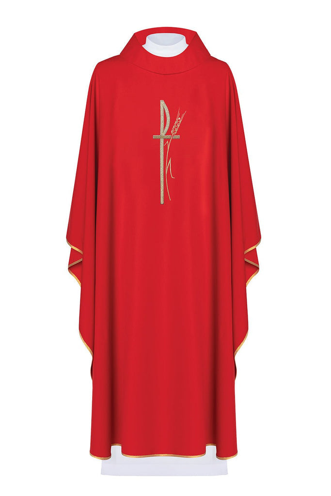 Czerwony ornat liturgiczny z haftowanym krzyżem
