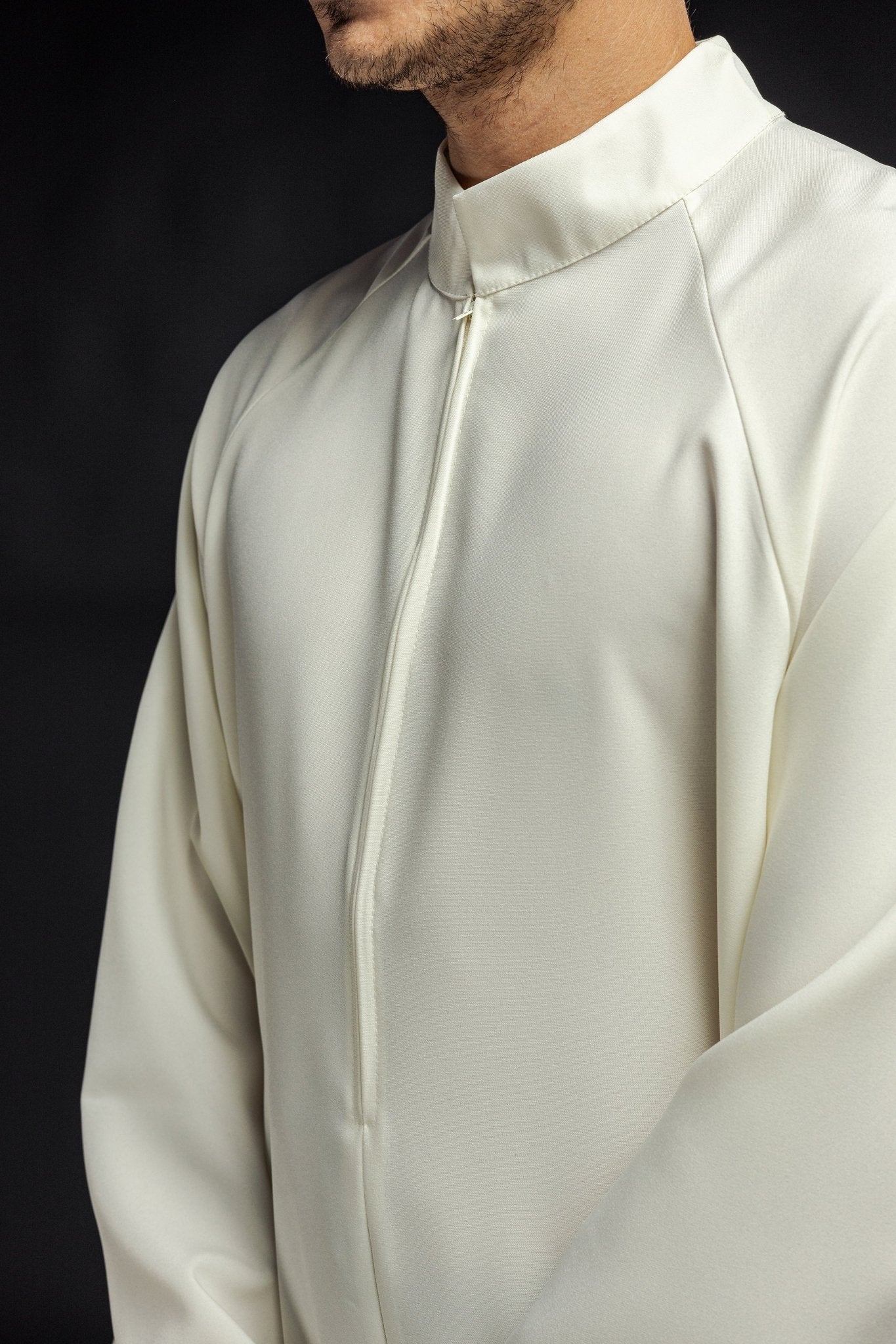 Robe de prêtre avec fermeture éclair sur le devant KAB/024/05/12 155cm/188cm - CHASUBLES.FR