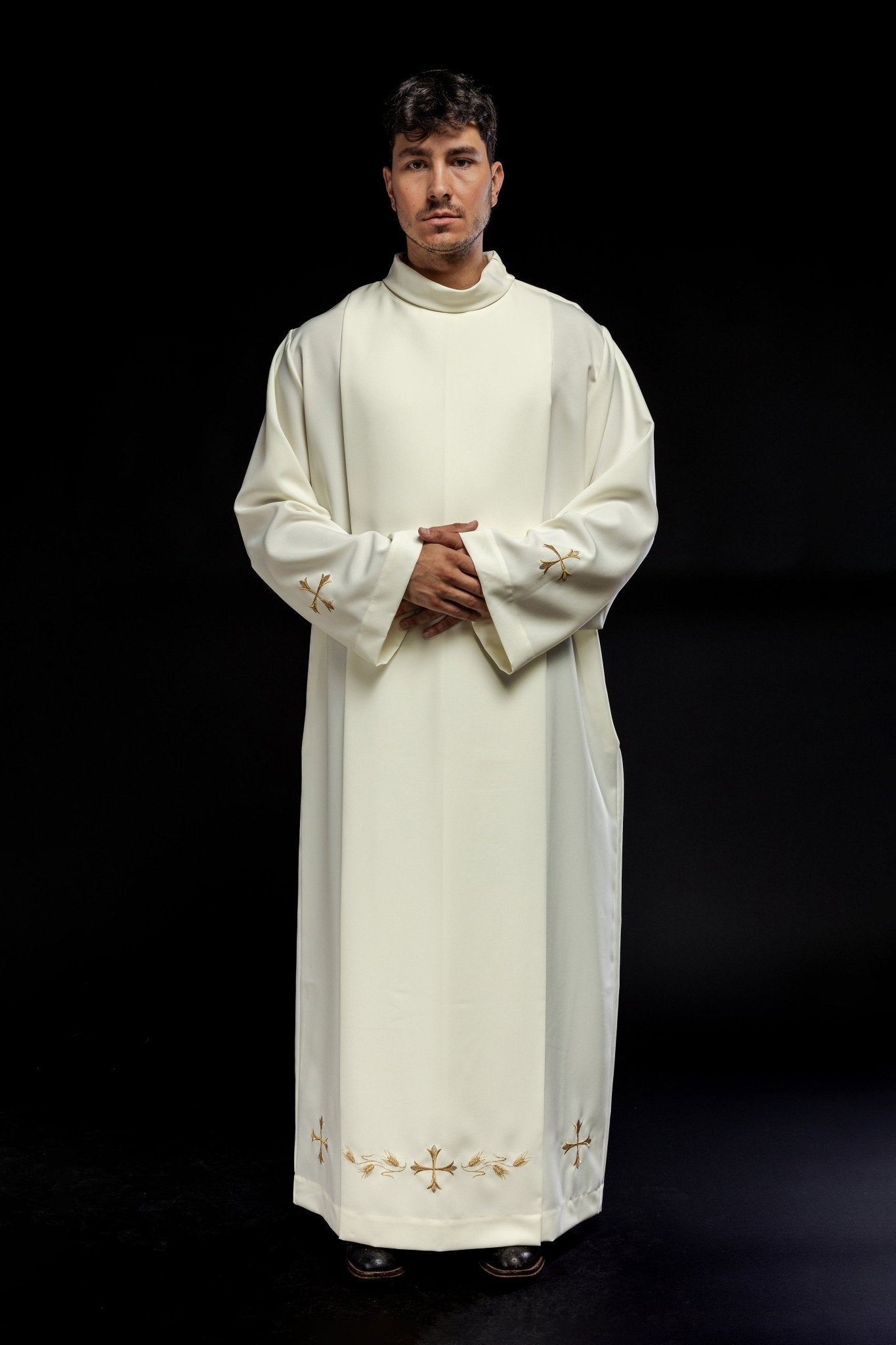 Robe de prêtre unie à col roulé KAB/004/05/12 135cm/164cm - CHASUBLES.FR