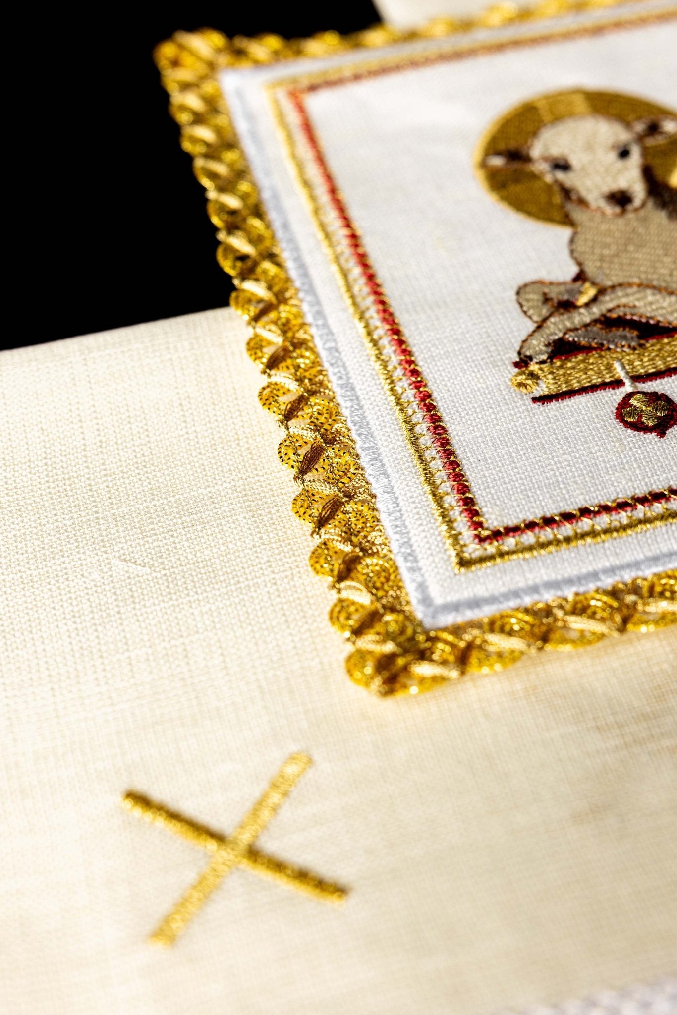 Set de calice en lin avec broderie eucharistique un motif d'agneau S-5015 - CHASUBLES.FR