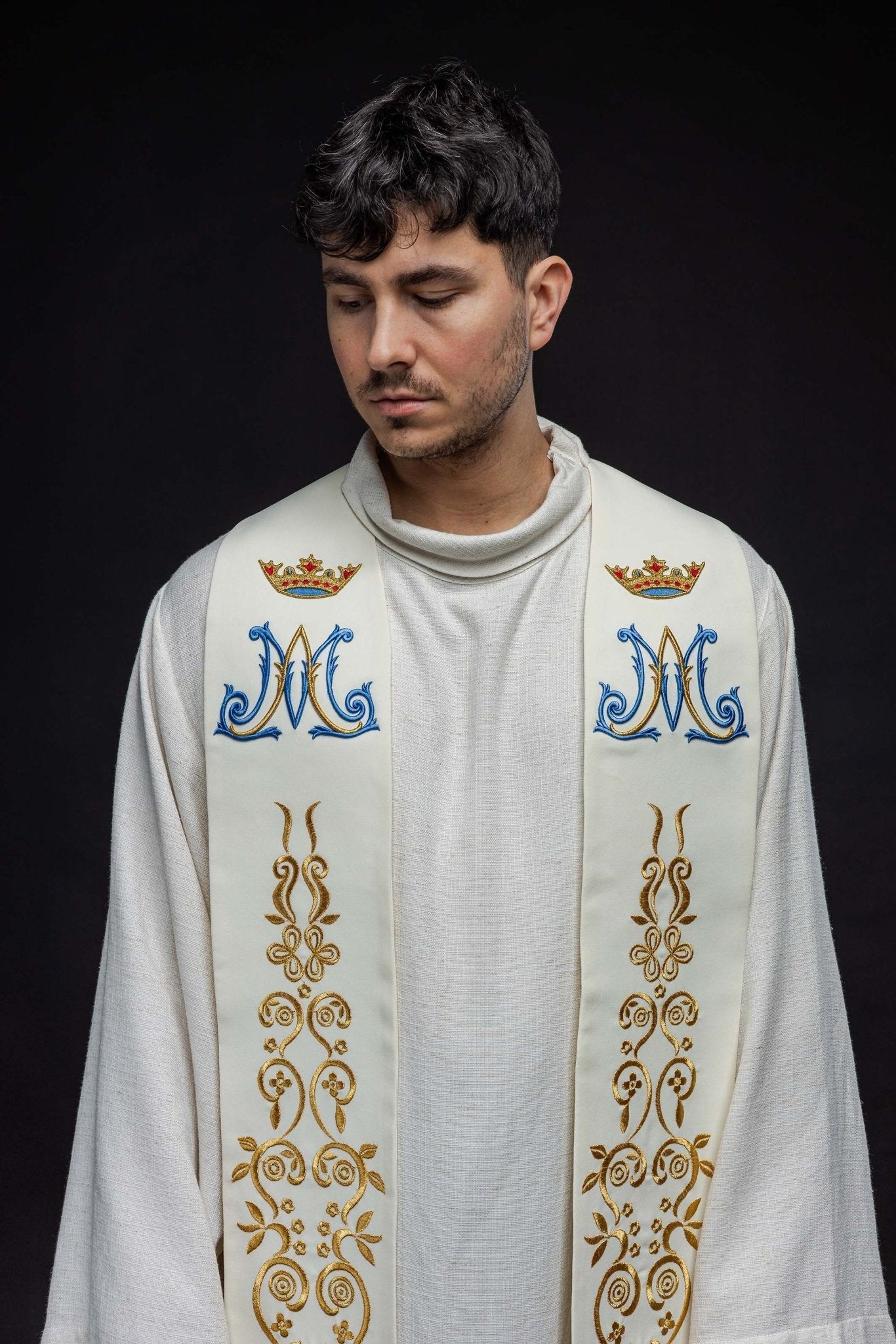 Stèle de Marie brodée écru KST/056/05/01 ECRU - CHASUBLES.FR