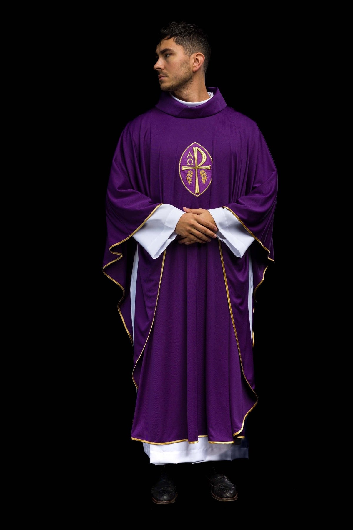 Violet chasuble PAX en tissu léger SACROLITE KOR/387/03/78 - CHASUBLES.FR