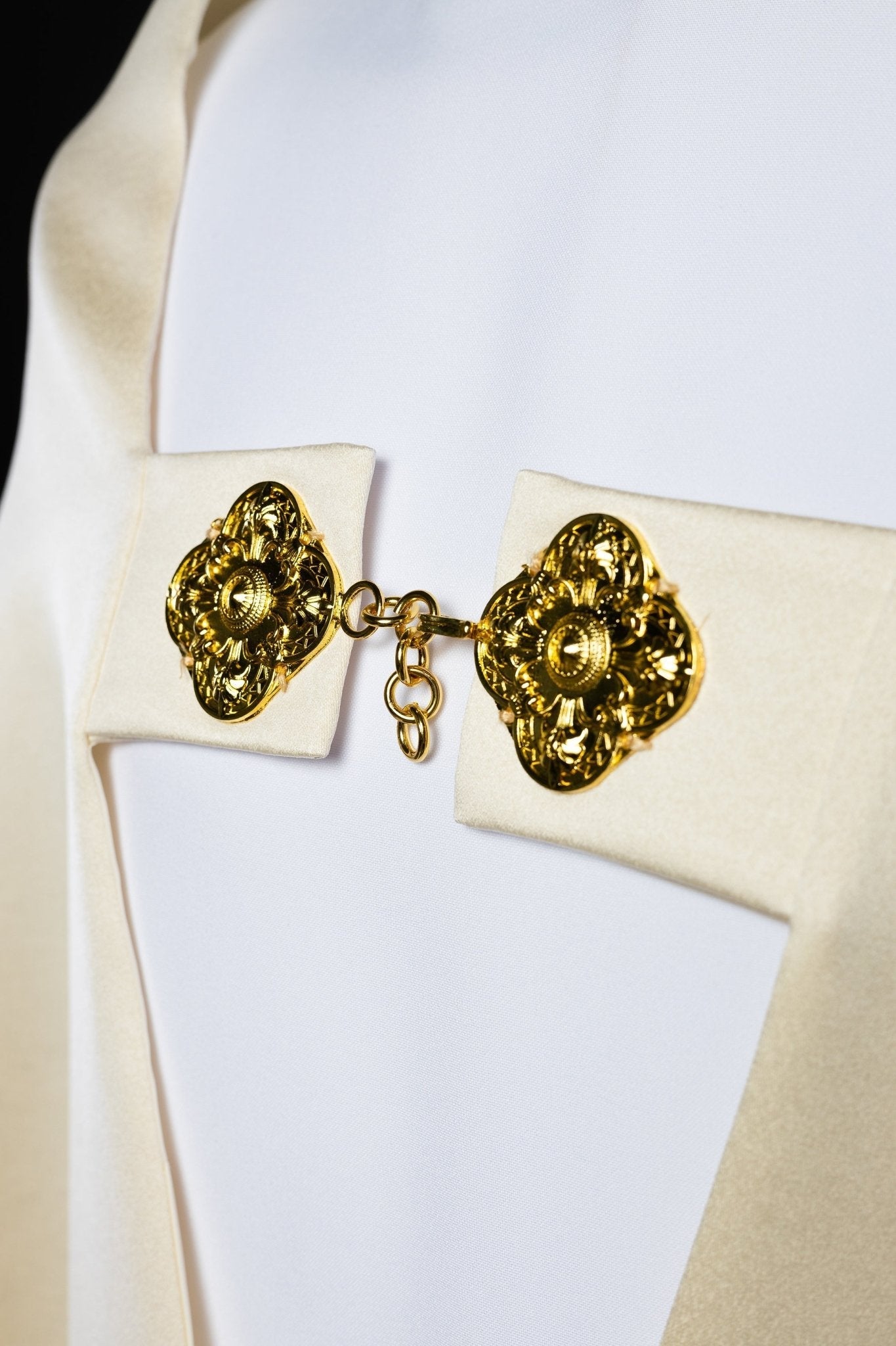 Voile brodé IHS écru KWL/021/05/20 50*270 ECRU SAT. - CHASUBLES.FR