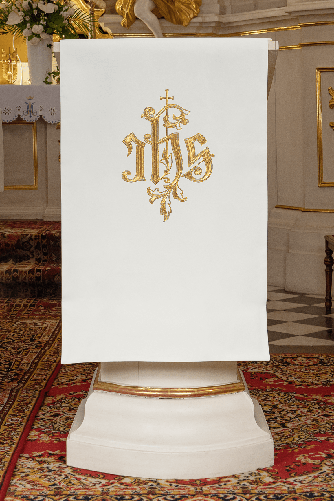 Voile de lutrin brodée avec le symbole IHS ecru KMO/013/05/01 ECRU 55*250 - CHASUBLES.FR