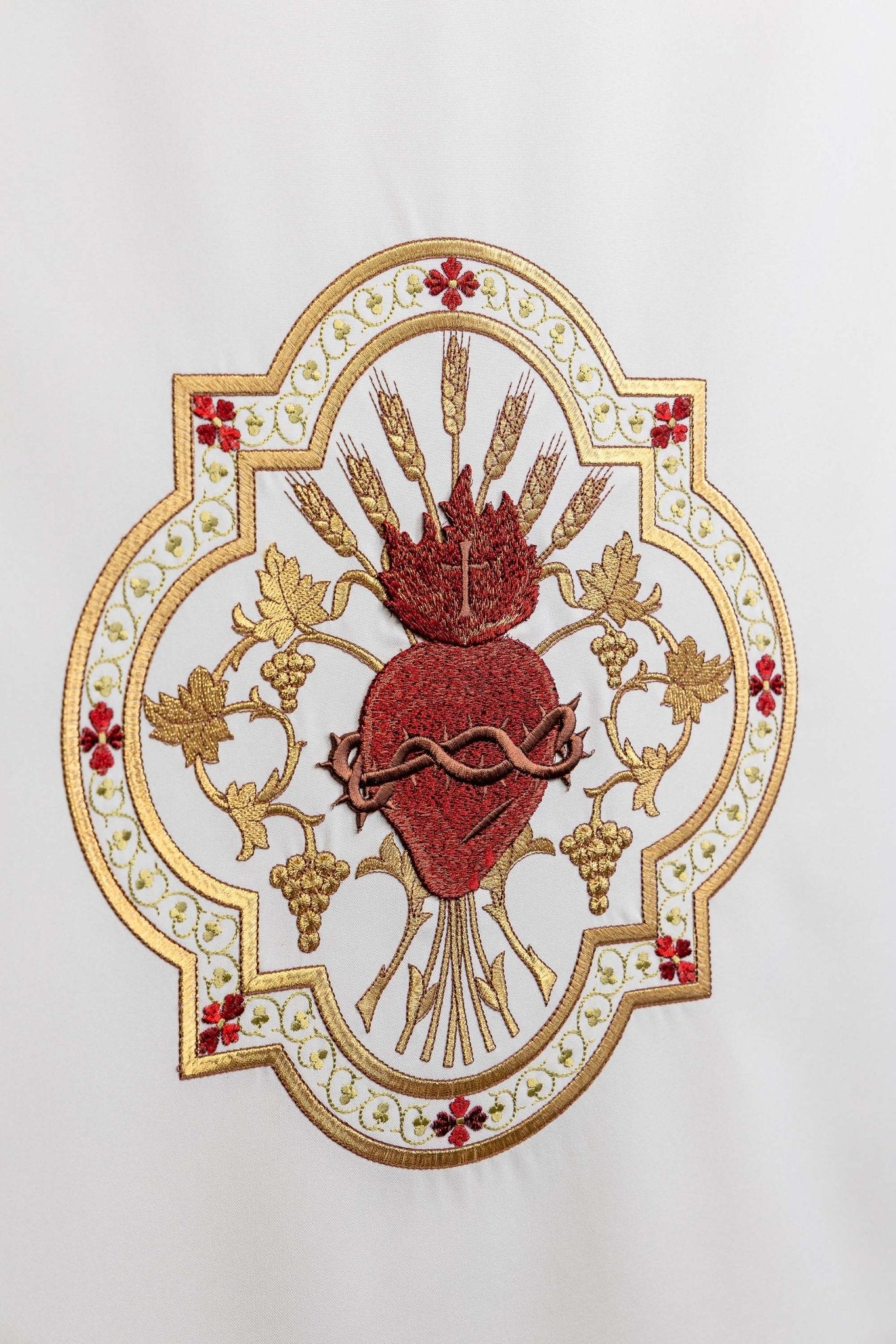 Voile de lutrin brodée Cœur de Jésus-Chris ecru KMO/005/05/01 ECRU 55*250 - CHASUBLES.FR