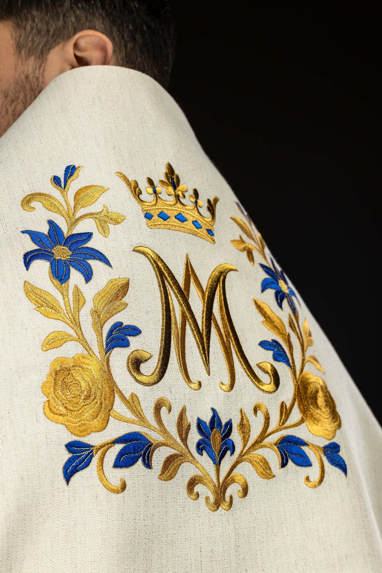 Voile huméral brodé avec un symbole marial LE/4045/05 - CHASUBLES.FR