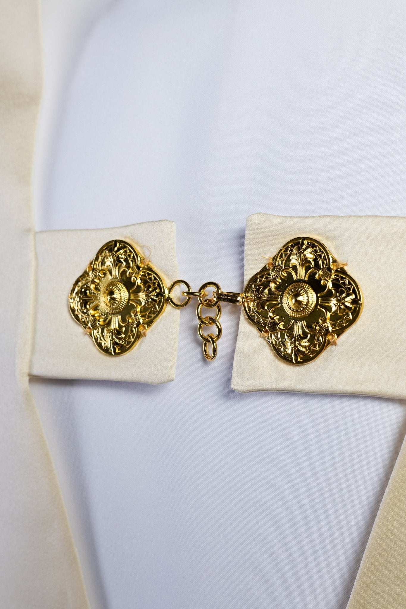 Voile liturgique brodé IHS KWL/038/05/20 55*270 ECRU SAT - CHASUBLES.FR