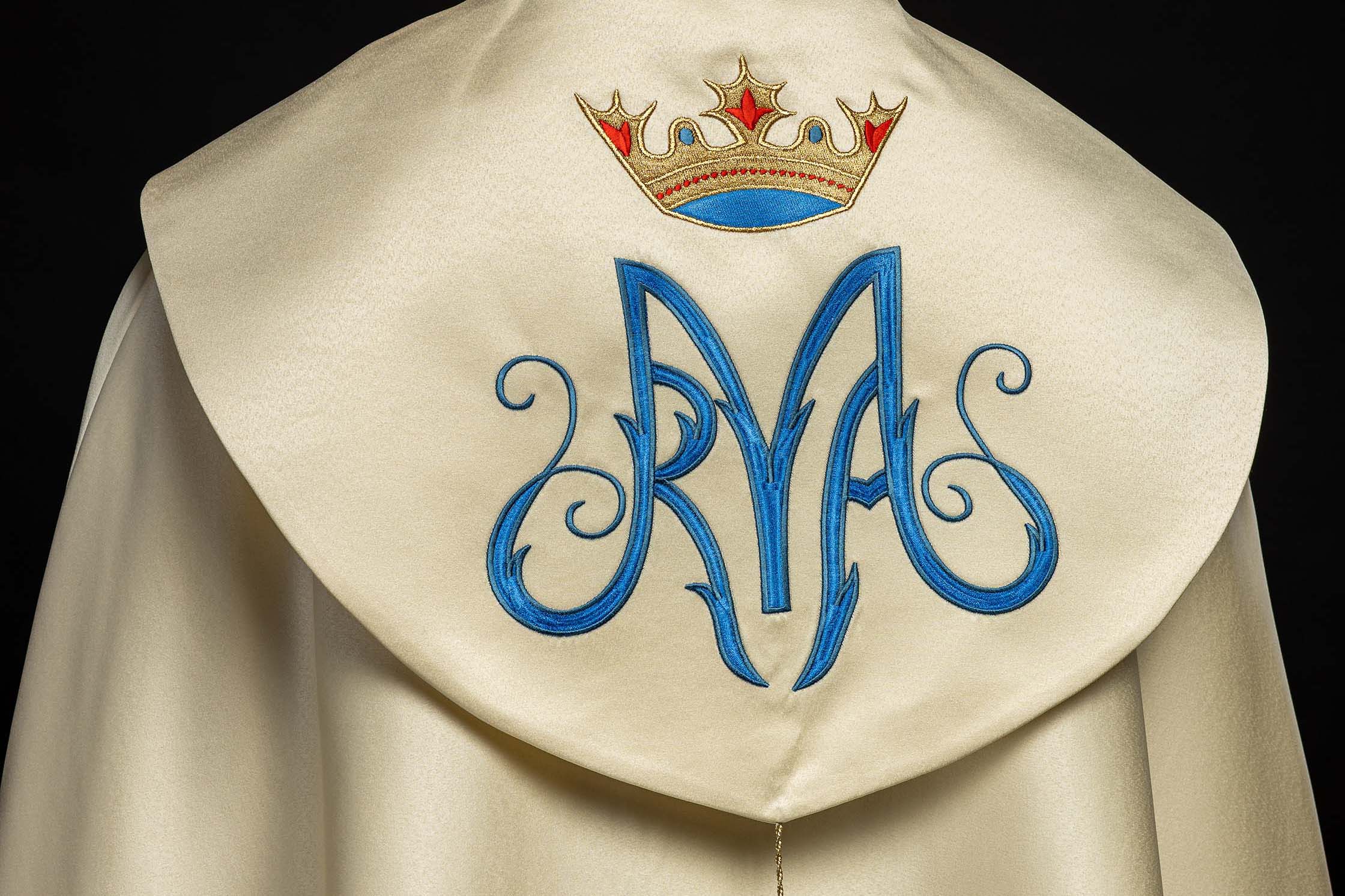 Fêtes Mariales – Calendrier et Règles Liturgiques : Guide Complet - CHASUBLES.FR