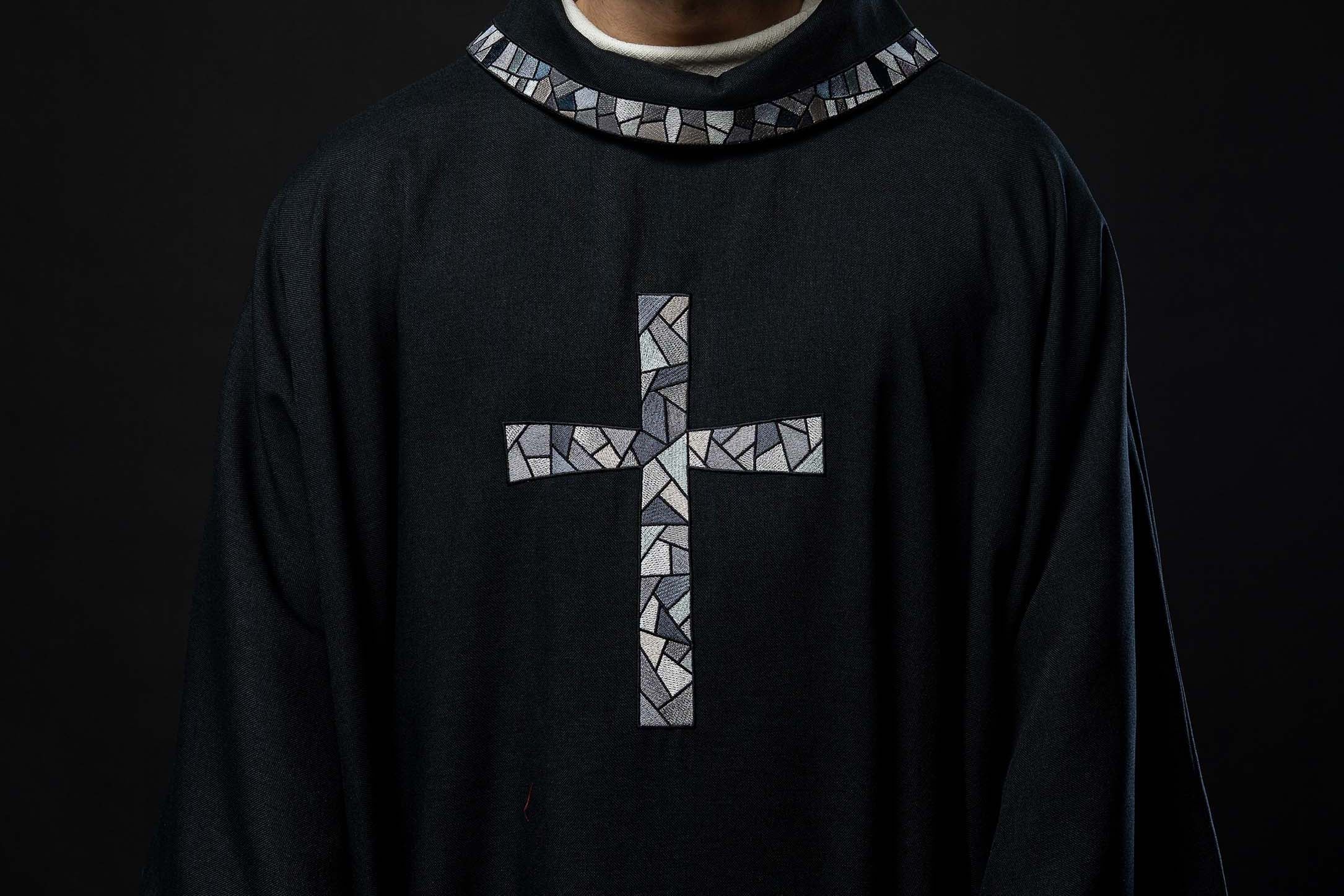 La Toussaint et le Jour des Morts – différences liturgiques et spirituelles essentielles - CHASUBLES.FR