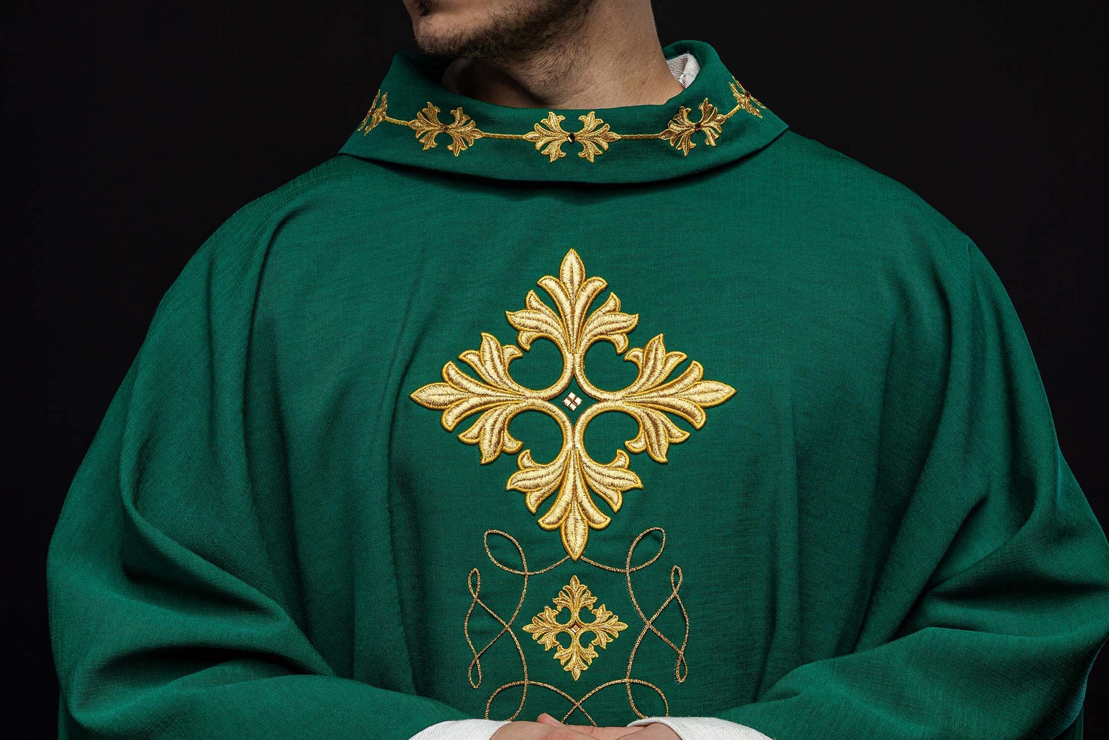 Litanie aux saints – comment la réciter lors des célébrations ? - CHASUBLES.FR