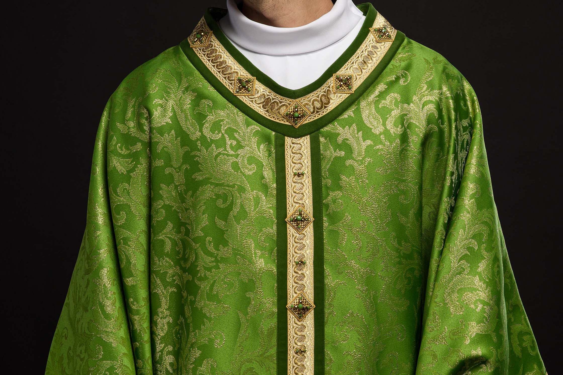 Prières universelles – comment les créer avec du sens ? - CHASUBLES.FR