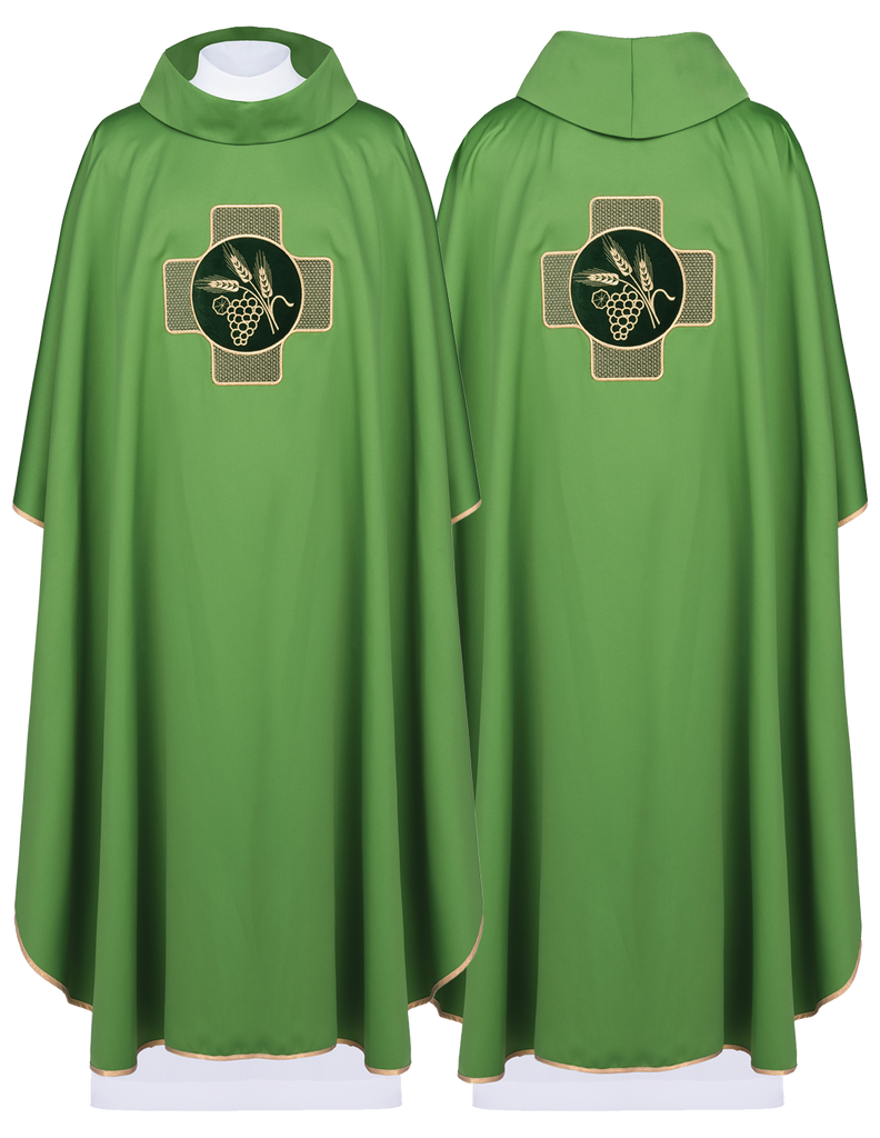 Chasuble verte avec broderie du symbole de la croix et des oreilles avec raisins