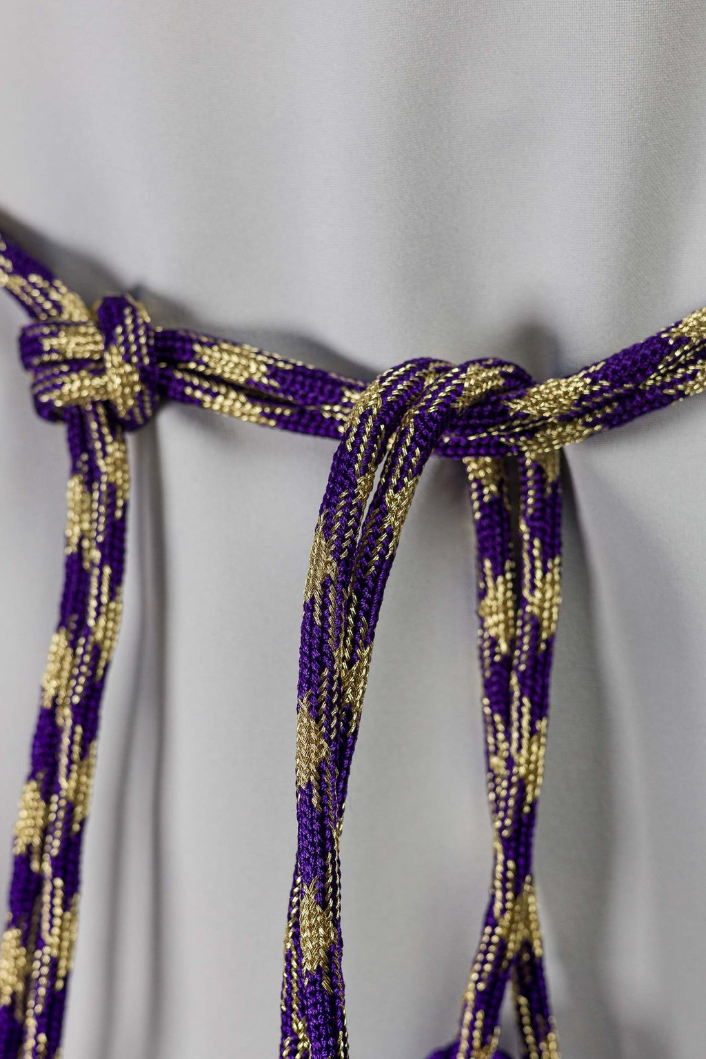 Cordon liturgique violet et doré