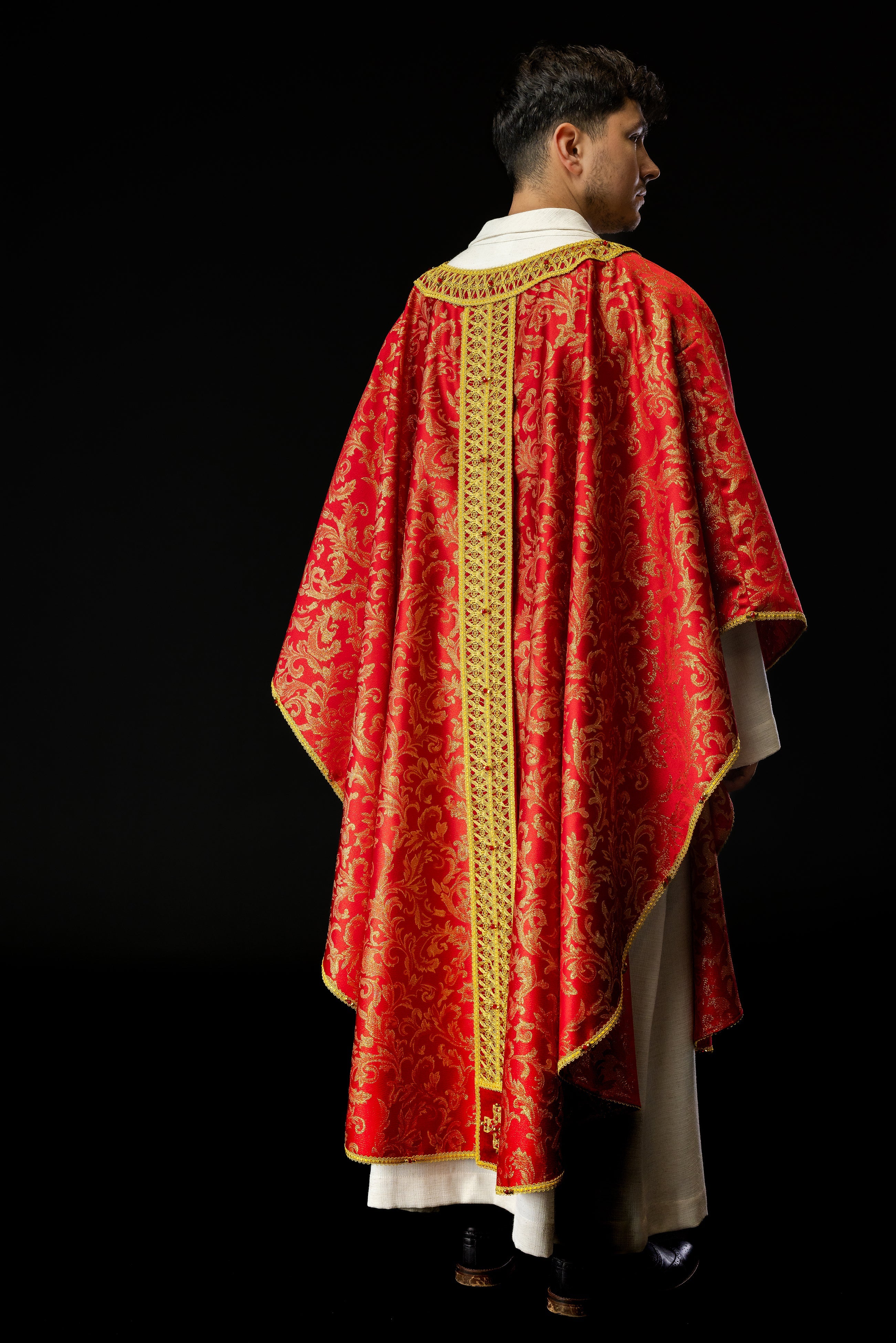 Chasuble faite à la main avec des pierres naturelles Fait à la main 7009