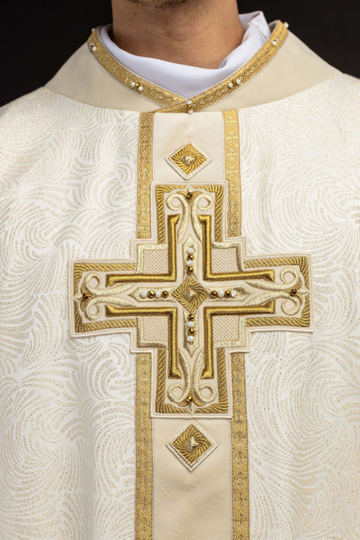 Chasuble avec pierres naturelles, Handmade 7012