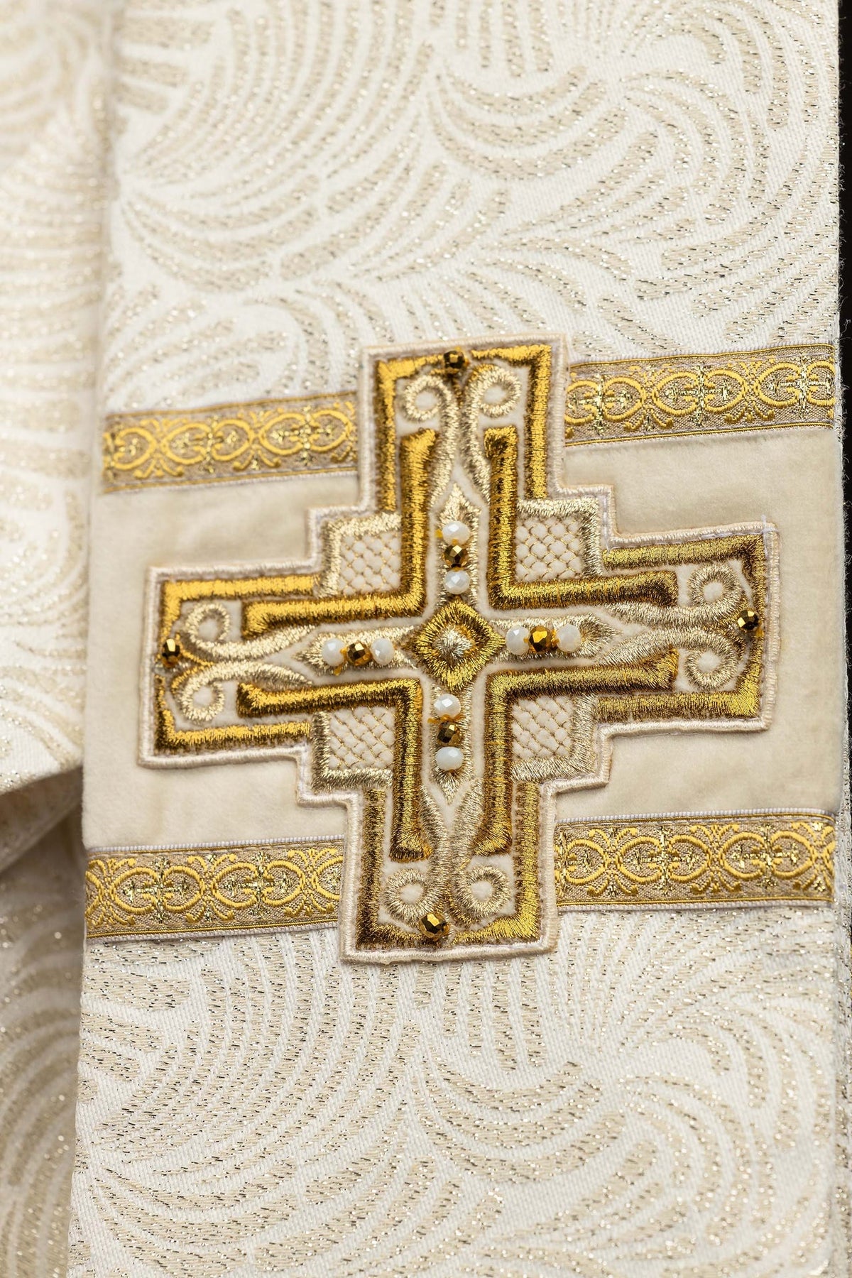 Chasuble avec pierres naturelles, Handmade 7012