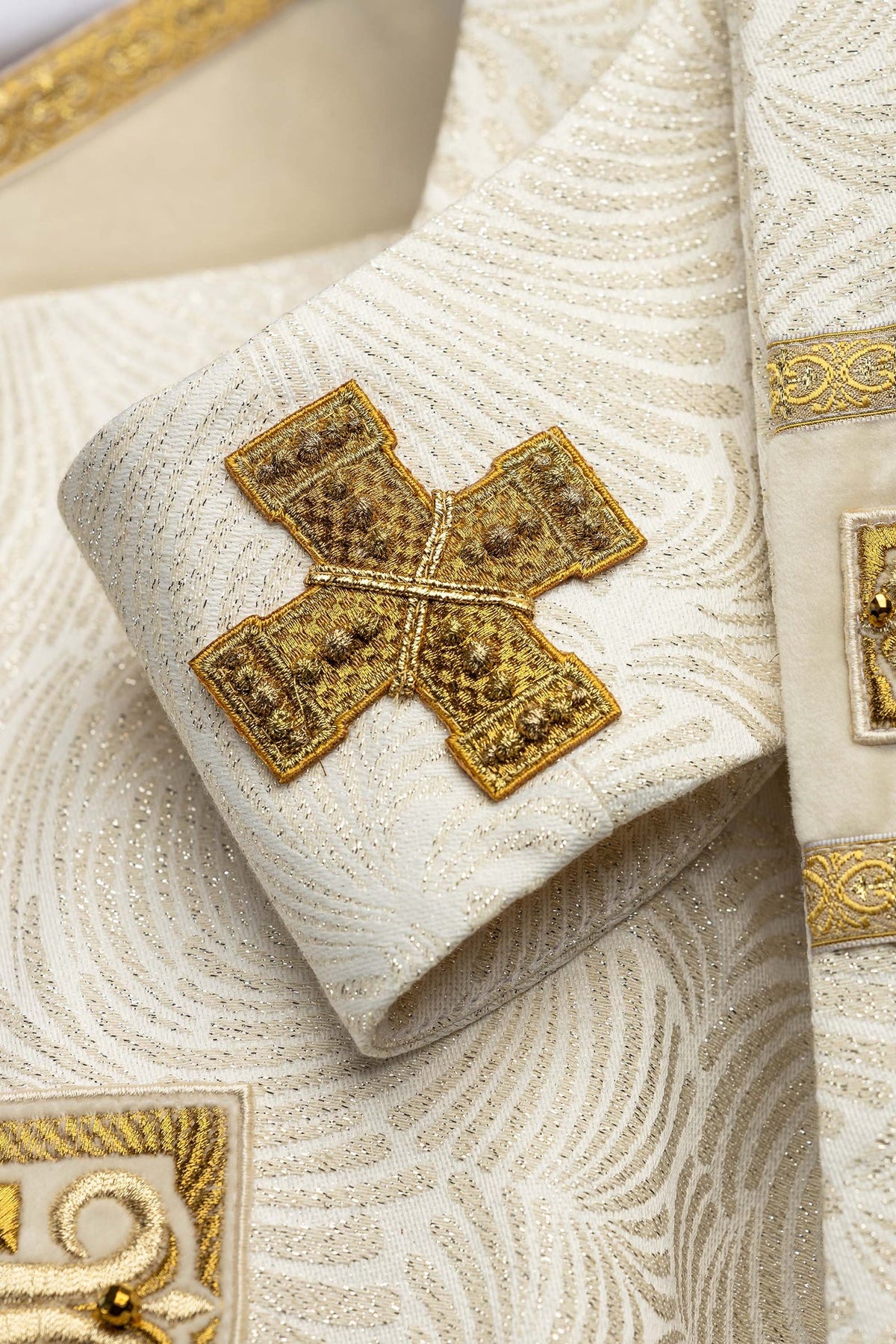 Chasuble avec pierres naturelles, Handmade 7012