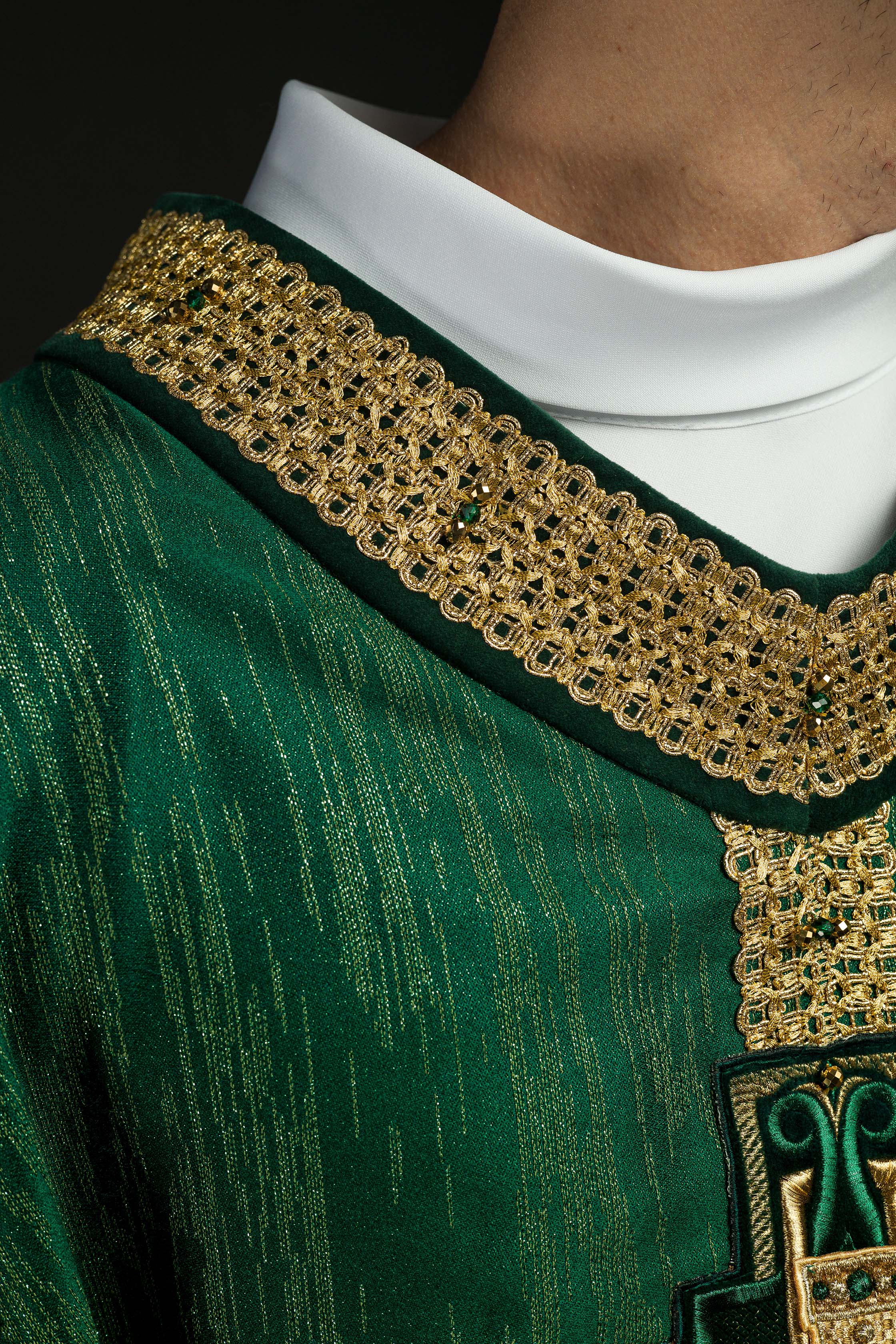 Chasuble faite à la main avec pierres naturelles Handmade 7015 Vert