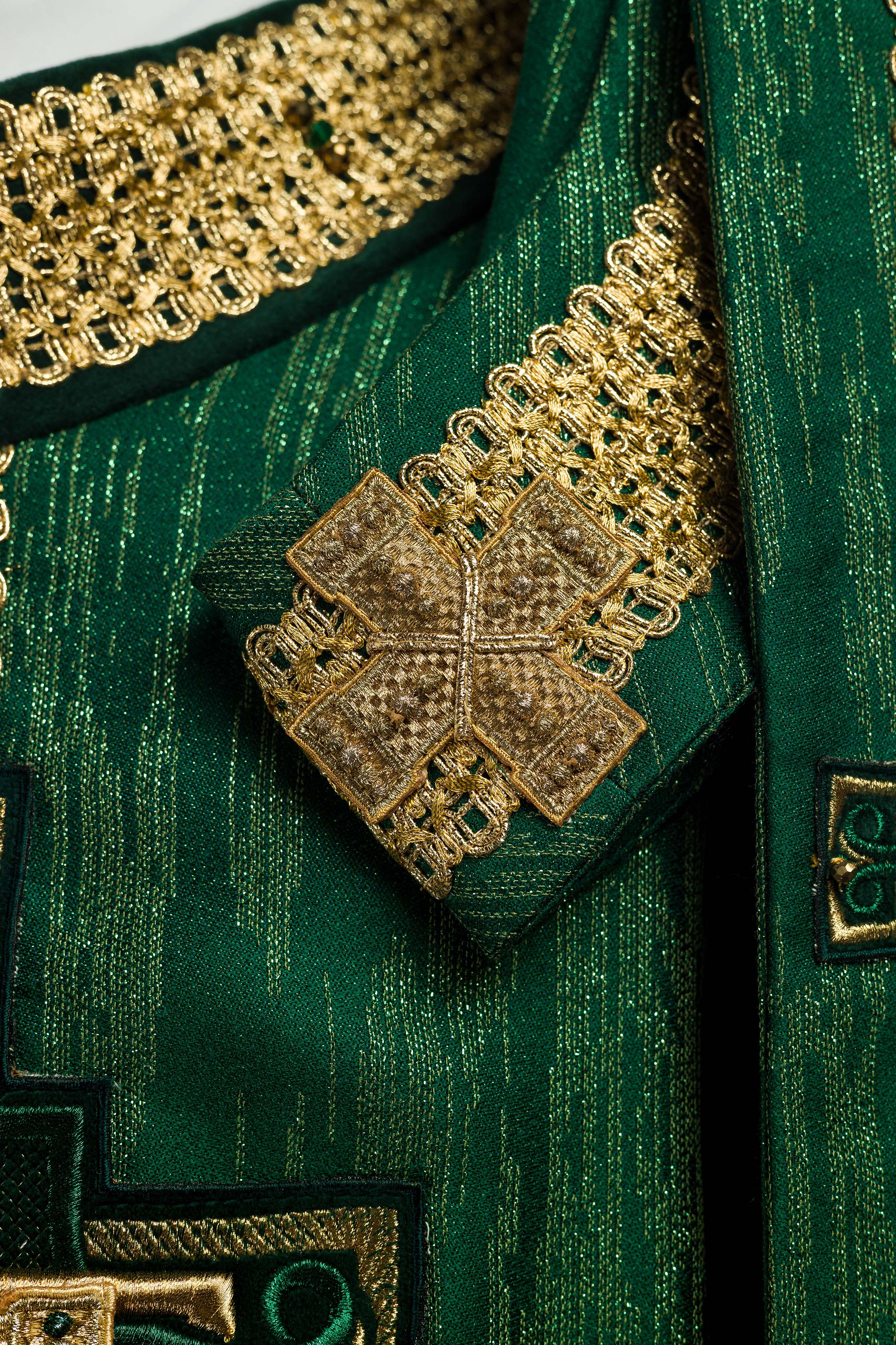 Chasuble faite à la main avec pierres naturelles Handmade 7015 Vert