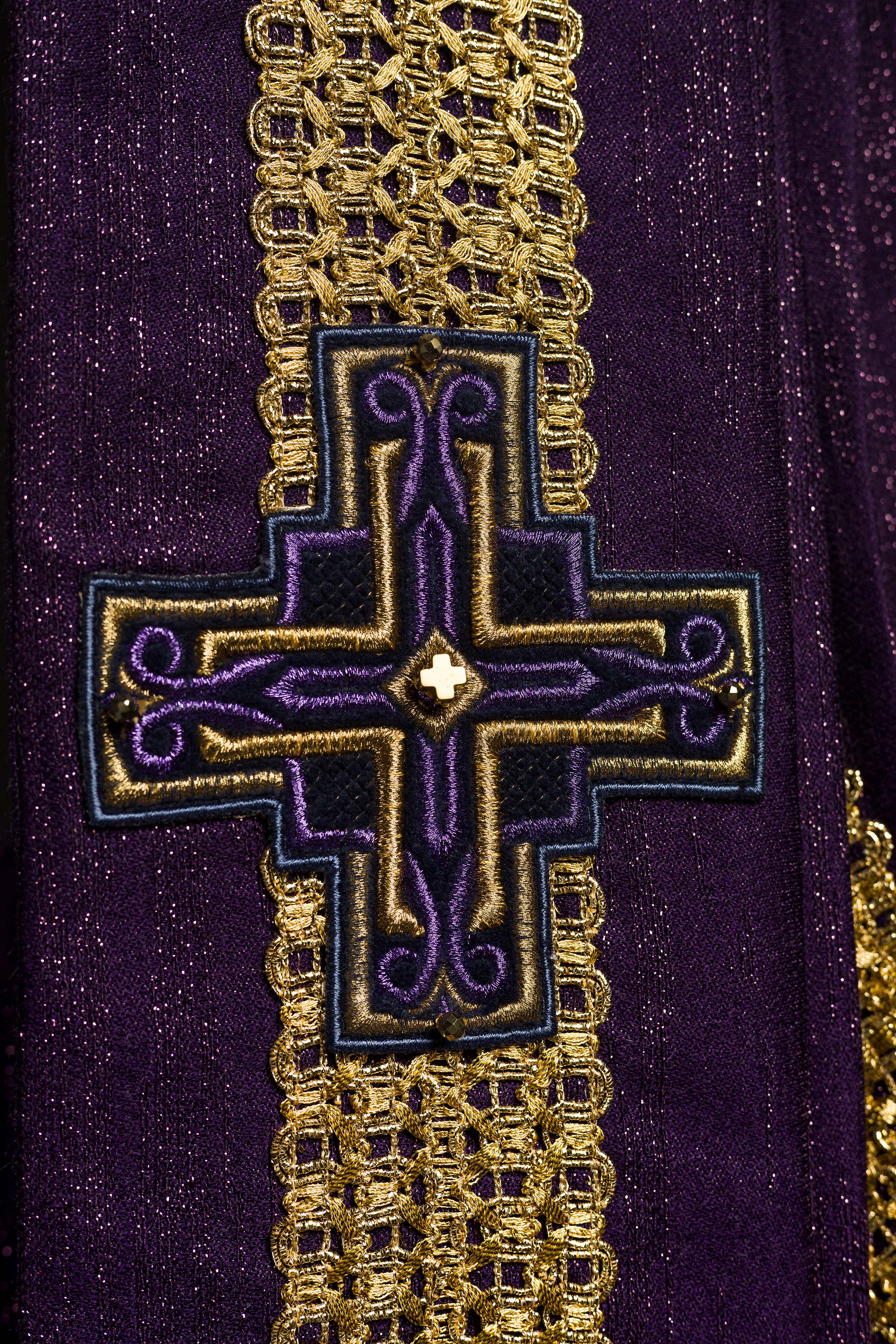 Chasuble faite à la main avec pierres naturelles Handmade 7015 Violet