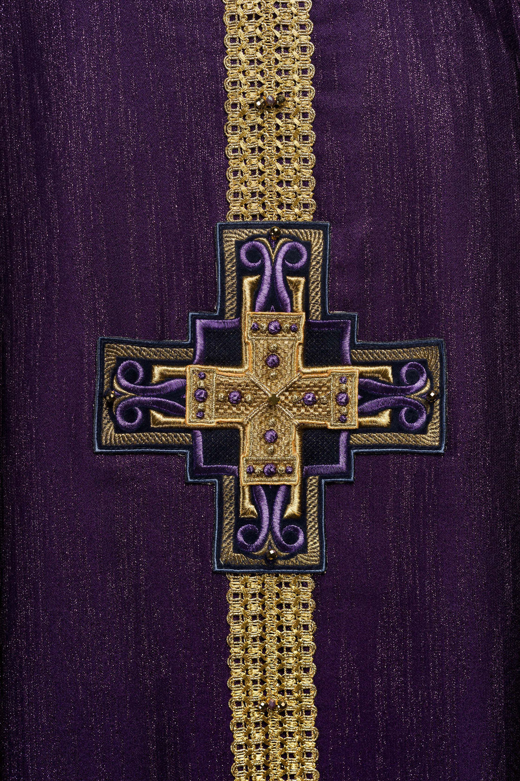 Chasuble faite à la main avec pierres naturelles Handmade 7015 Violet