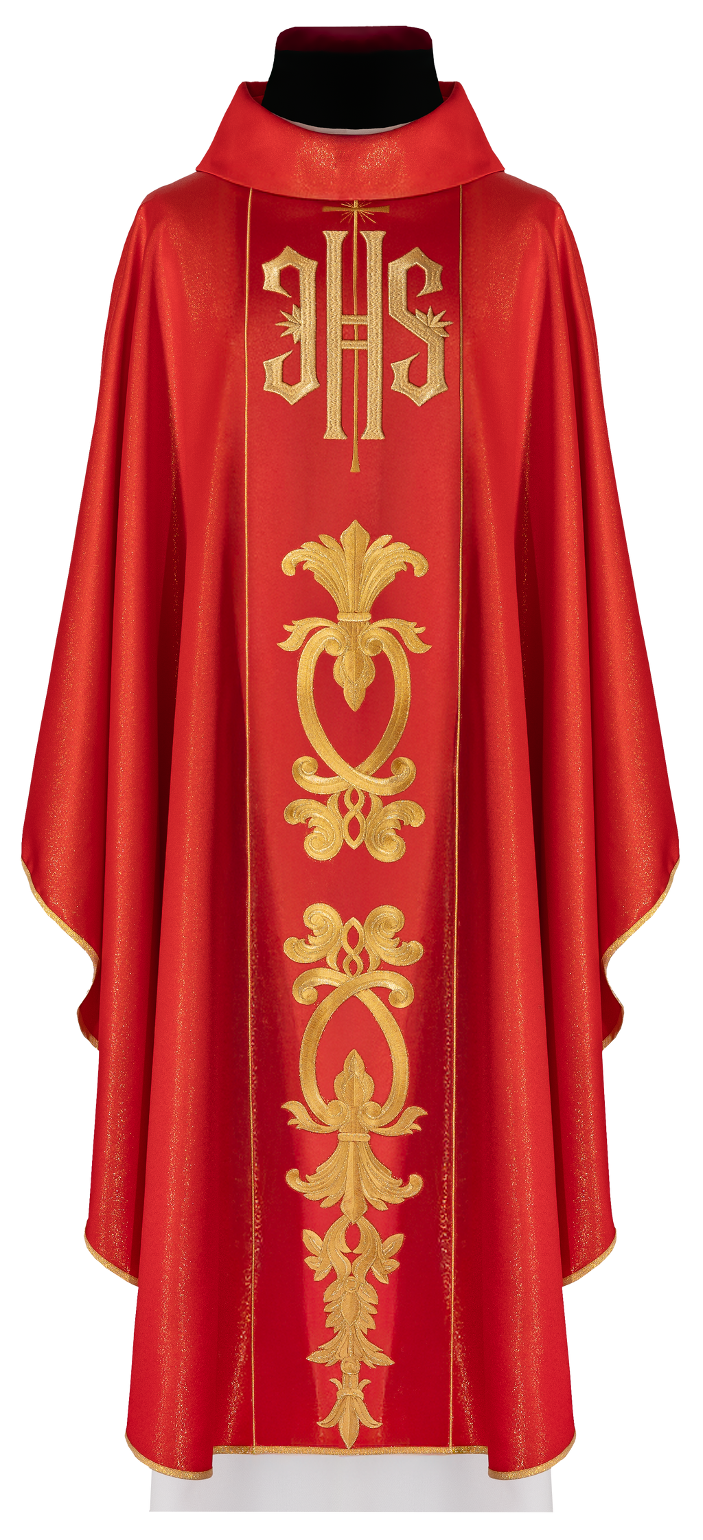 Chasuble rouge richement décorée avec motif doré et large bande brodée IHS