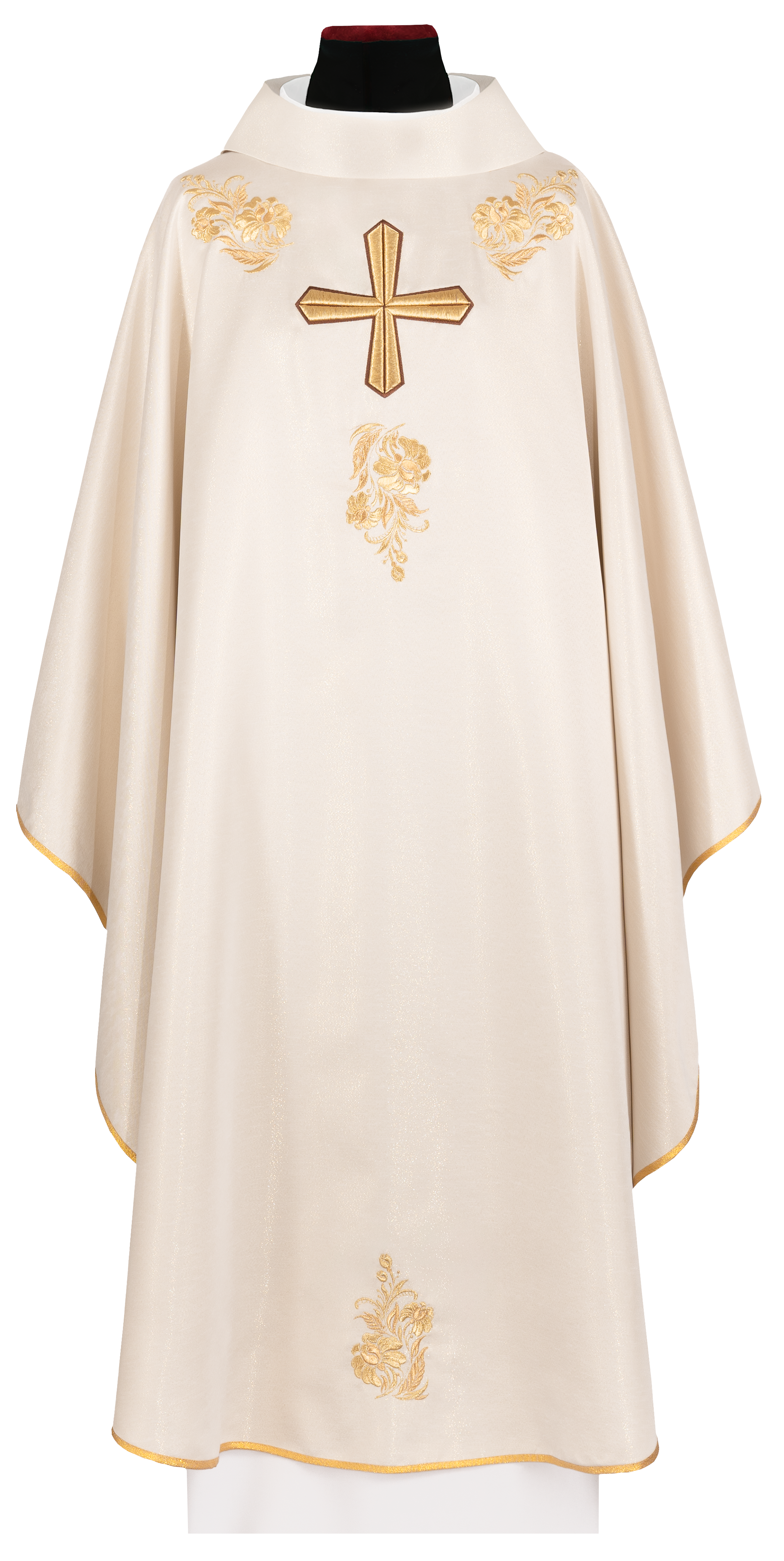 Chasuble avec une croix richement brodée et un col de couleur écrue
