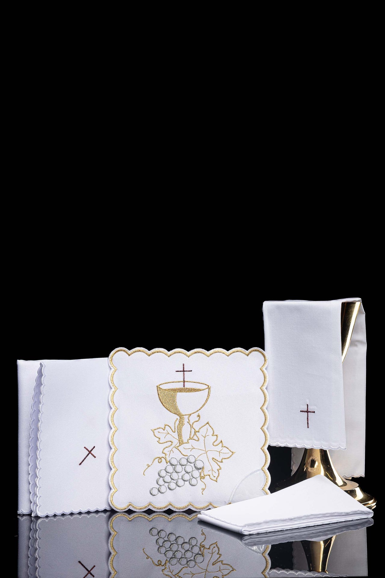 Ensemble de linge de calice brodé avec motif eucharistique blanc
