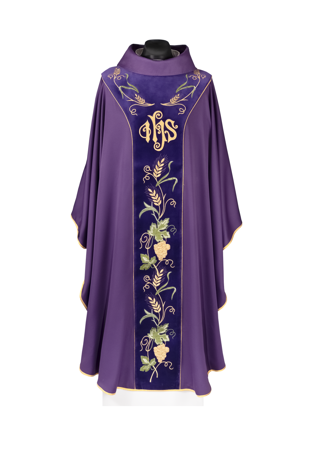 Chasuble avec bande violette en velours et broderie IHS