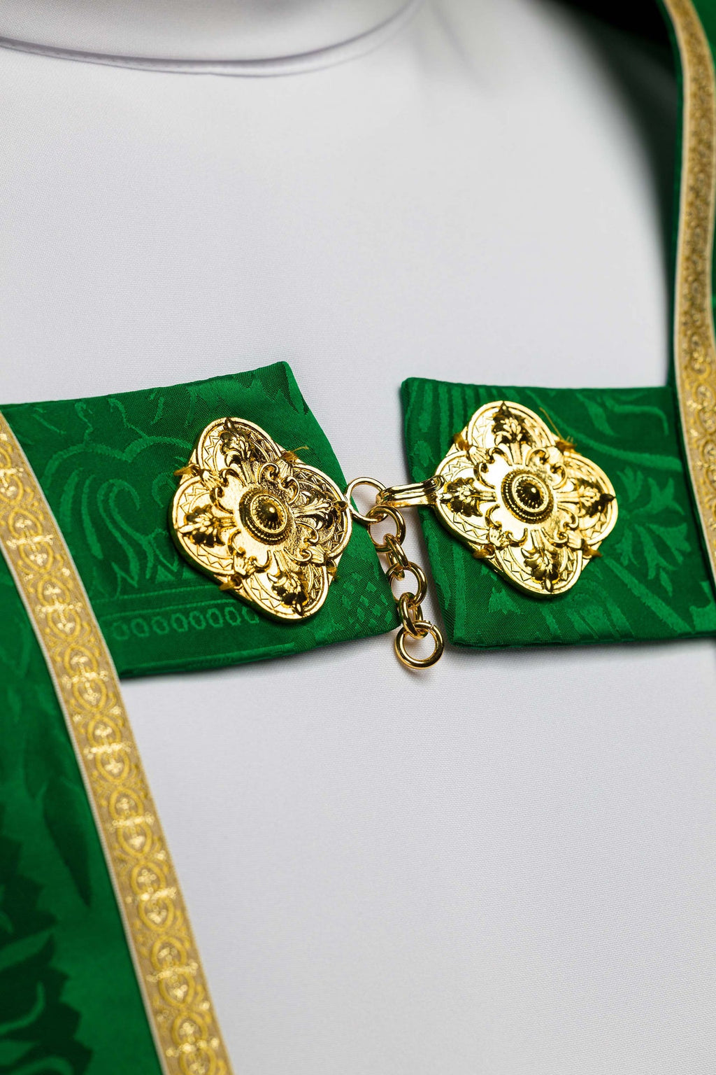 Chapelle romaine en tissu jacquard uni – verte