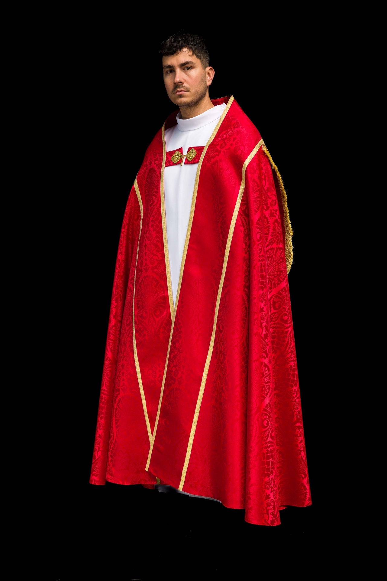 Chapelle romaine en tissu jacquard uni – rouge