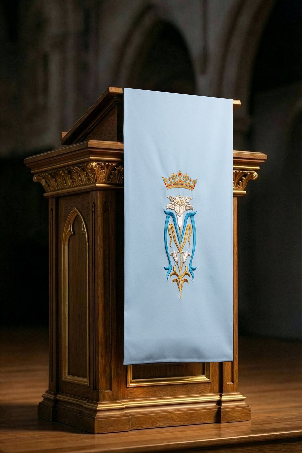 Bleu voile de lutrin brodée avec motif marial