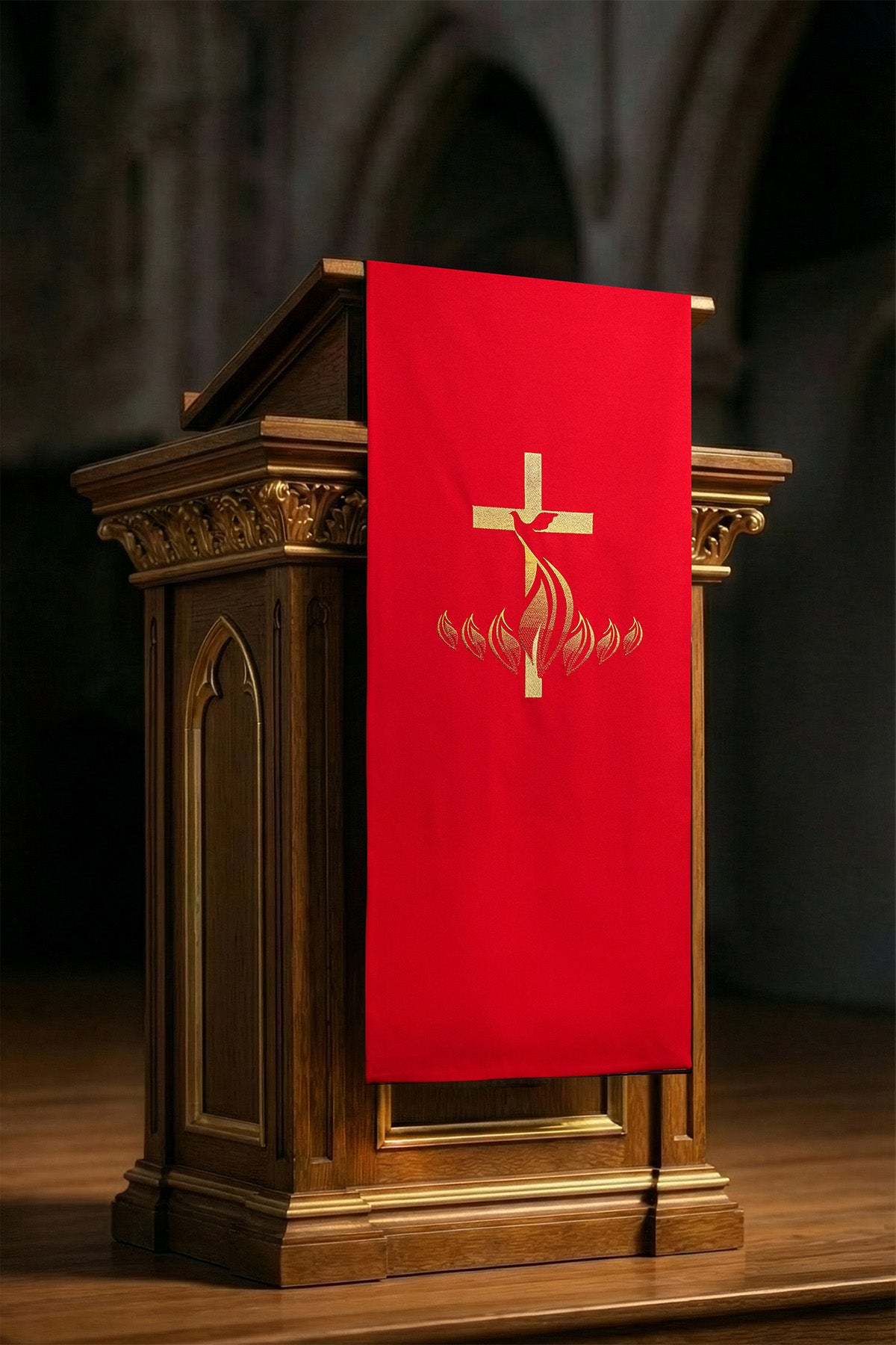 Rouge voile de lutrin brodé avec le symbole de la croix et du feu