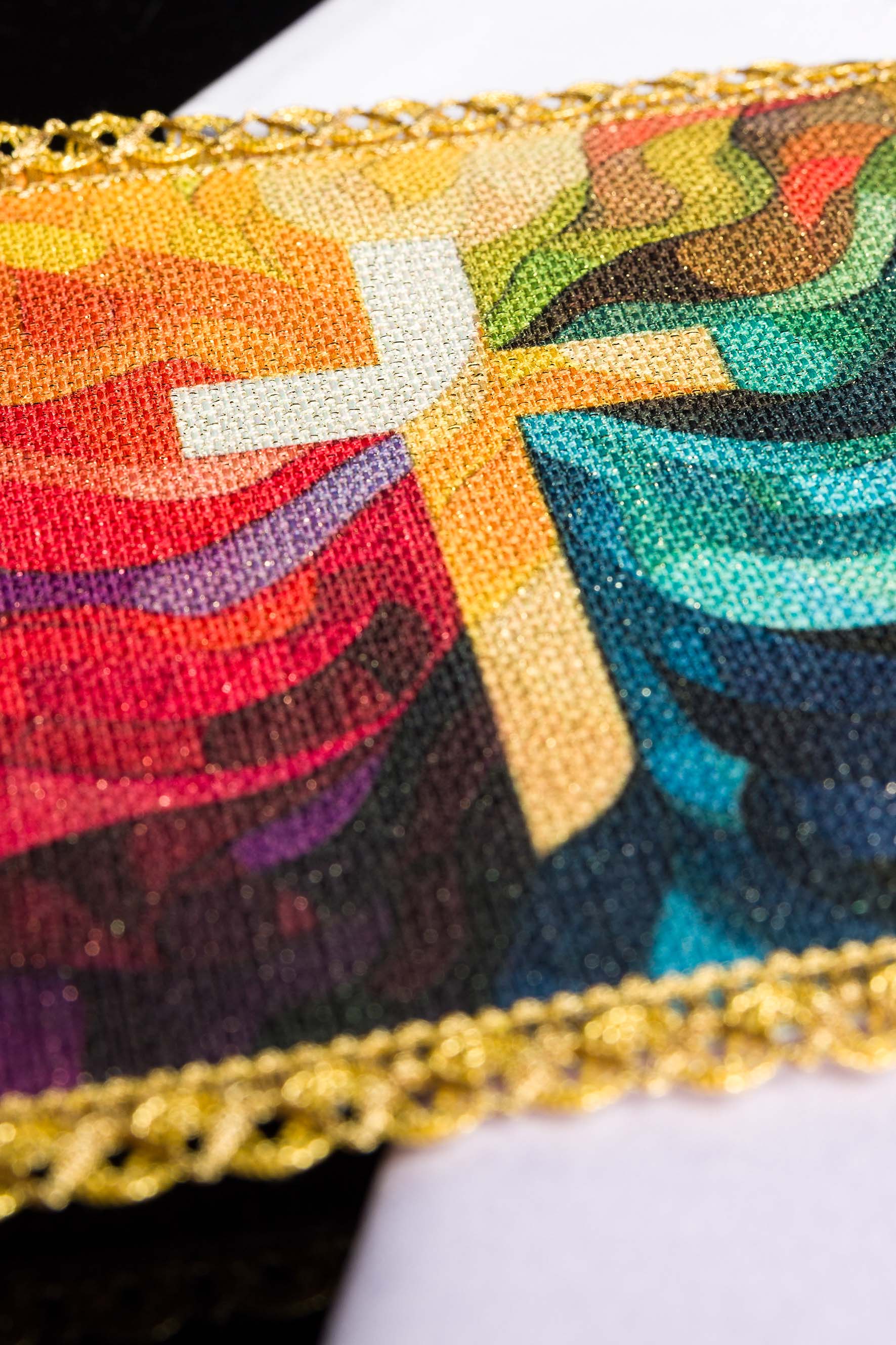 Linges d'autel imprimés en couleur avec motif de croix