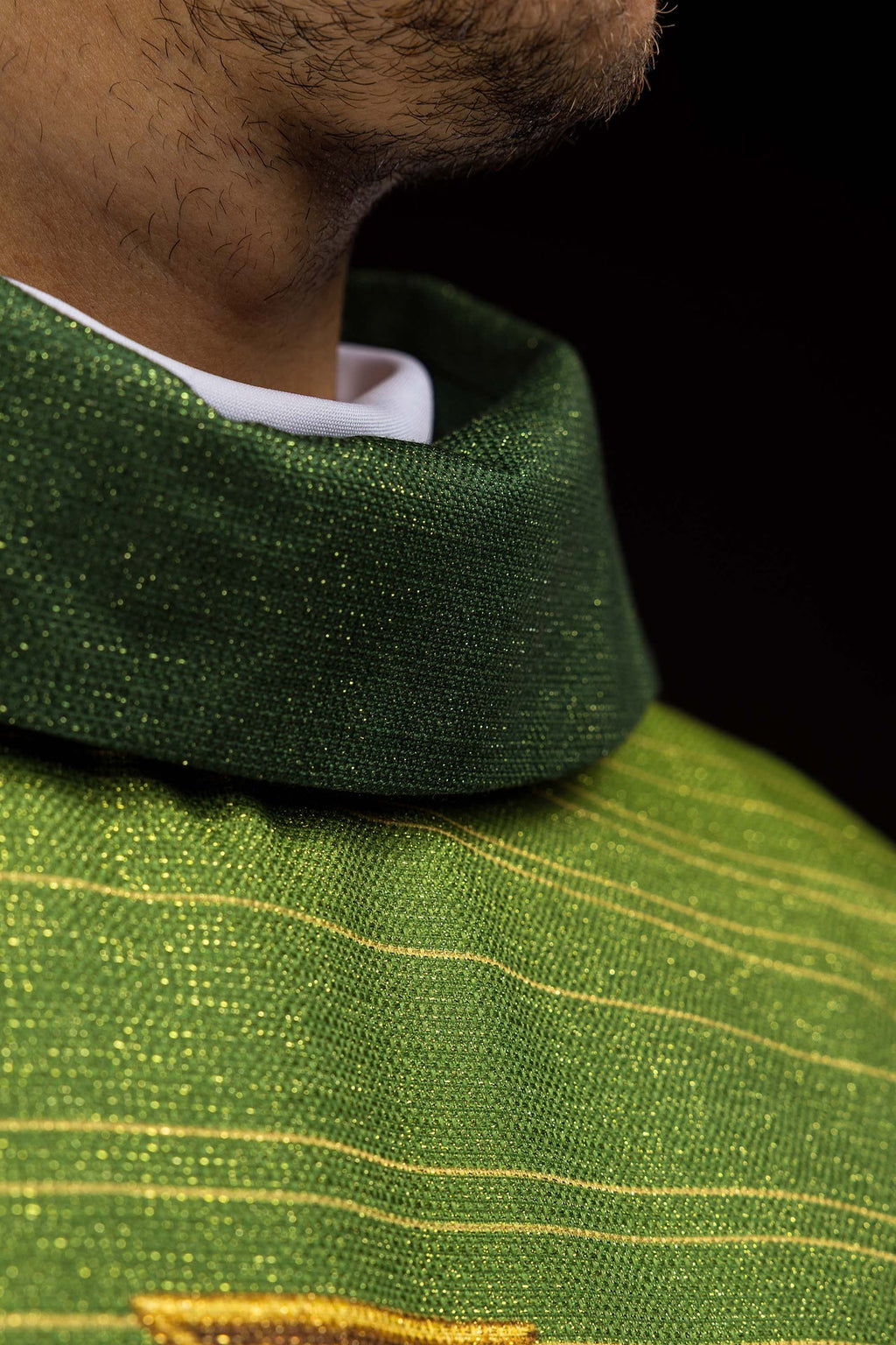 Chasuble imprimée avec Croix de Jérusalem verte