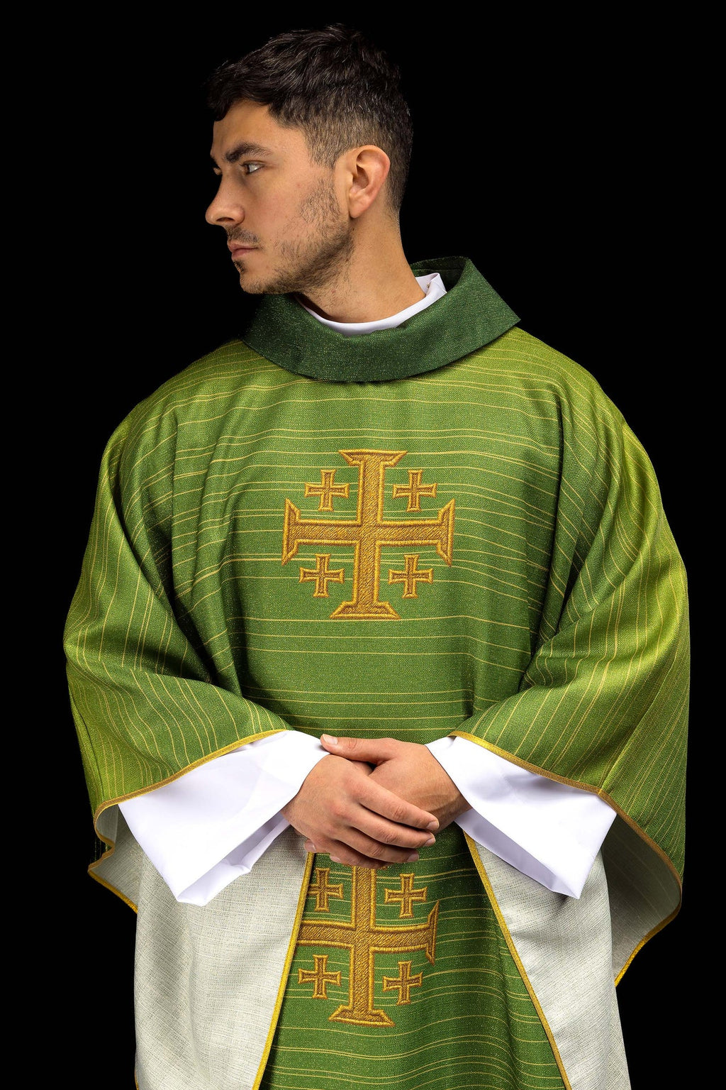 Chasuble imprimée avec Croix de Jérusalem verte