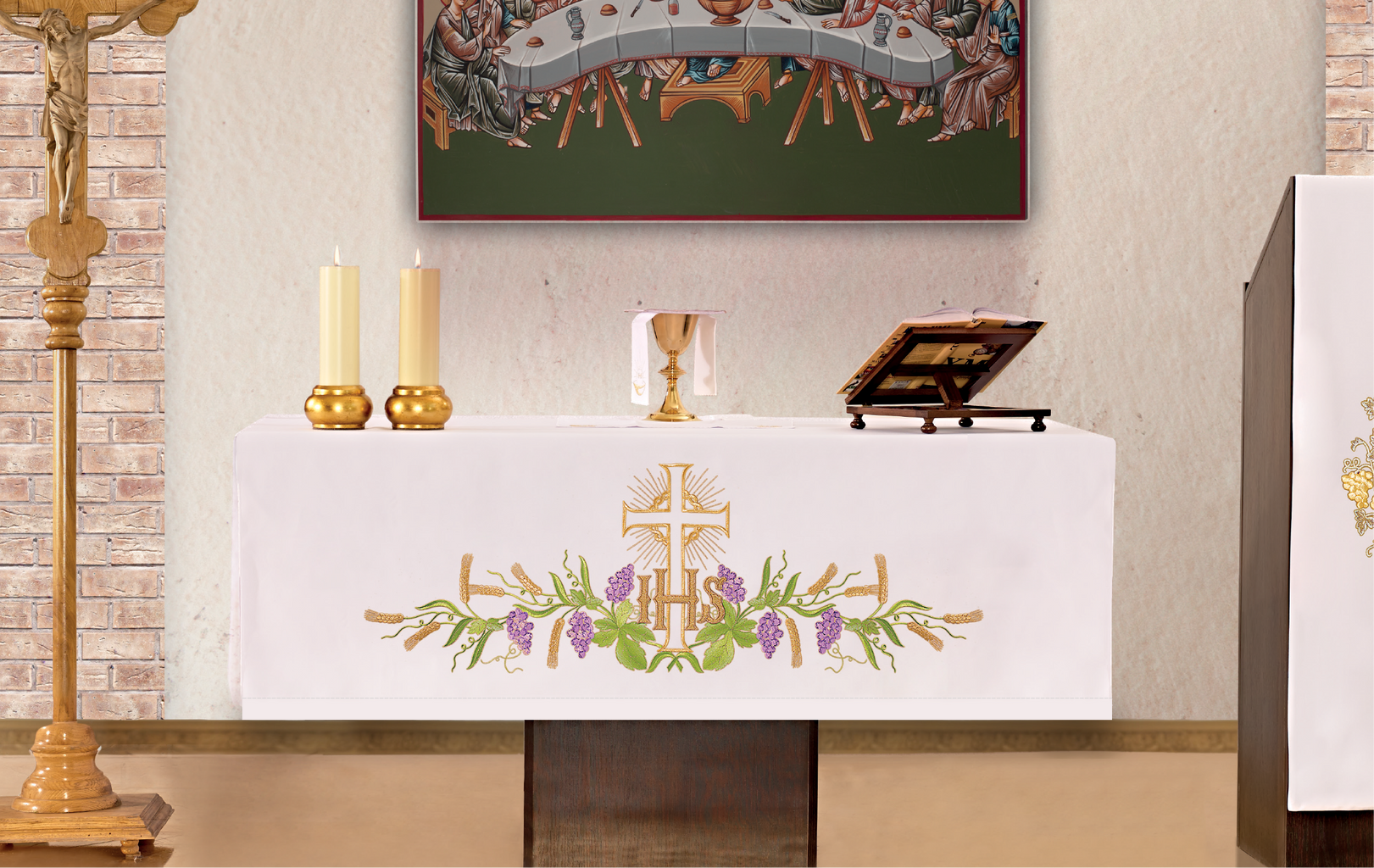 Nappe d'autel avec broderie frontale florale et motif IHS