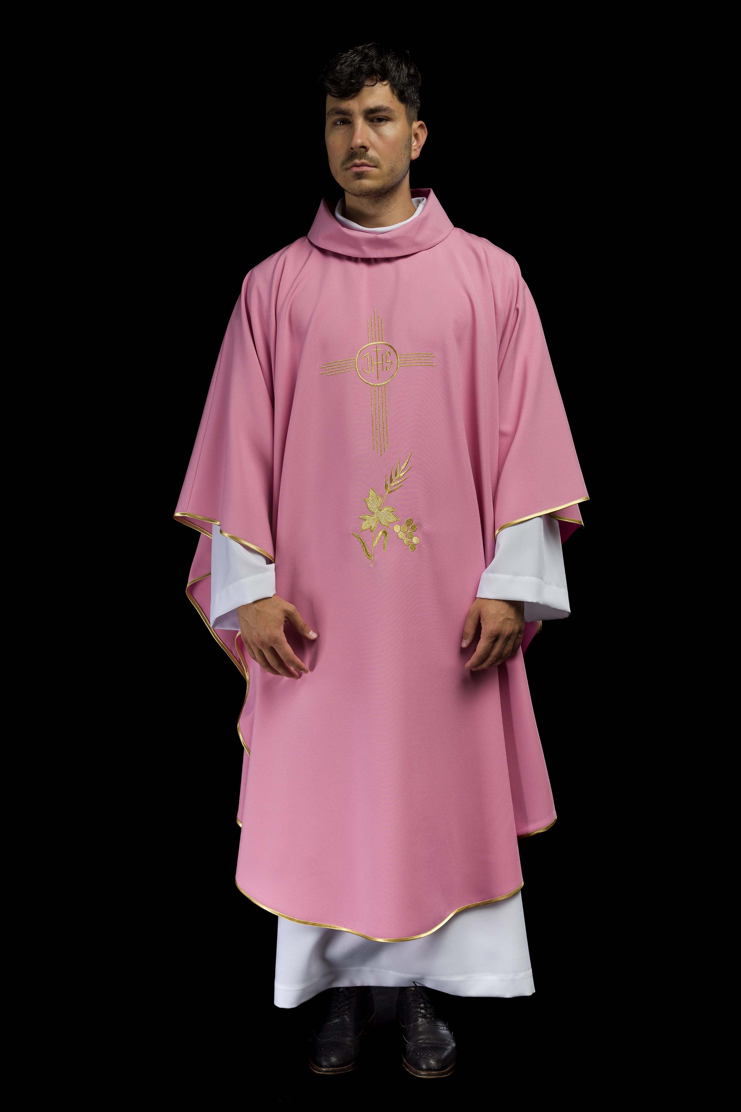 Chasuble brodée or rose