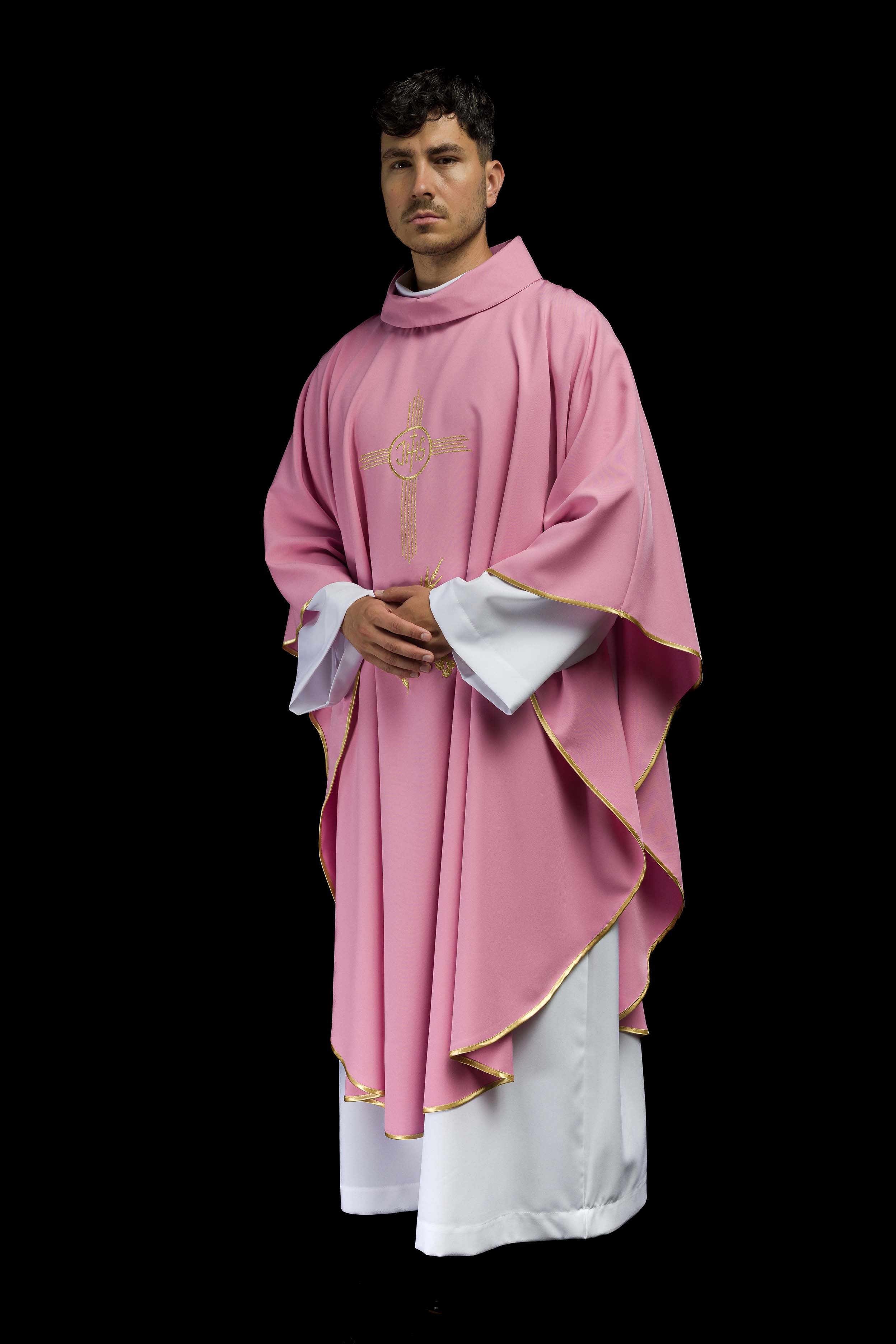 Chasuble brodée or rose