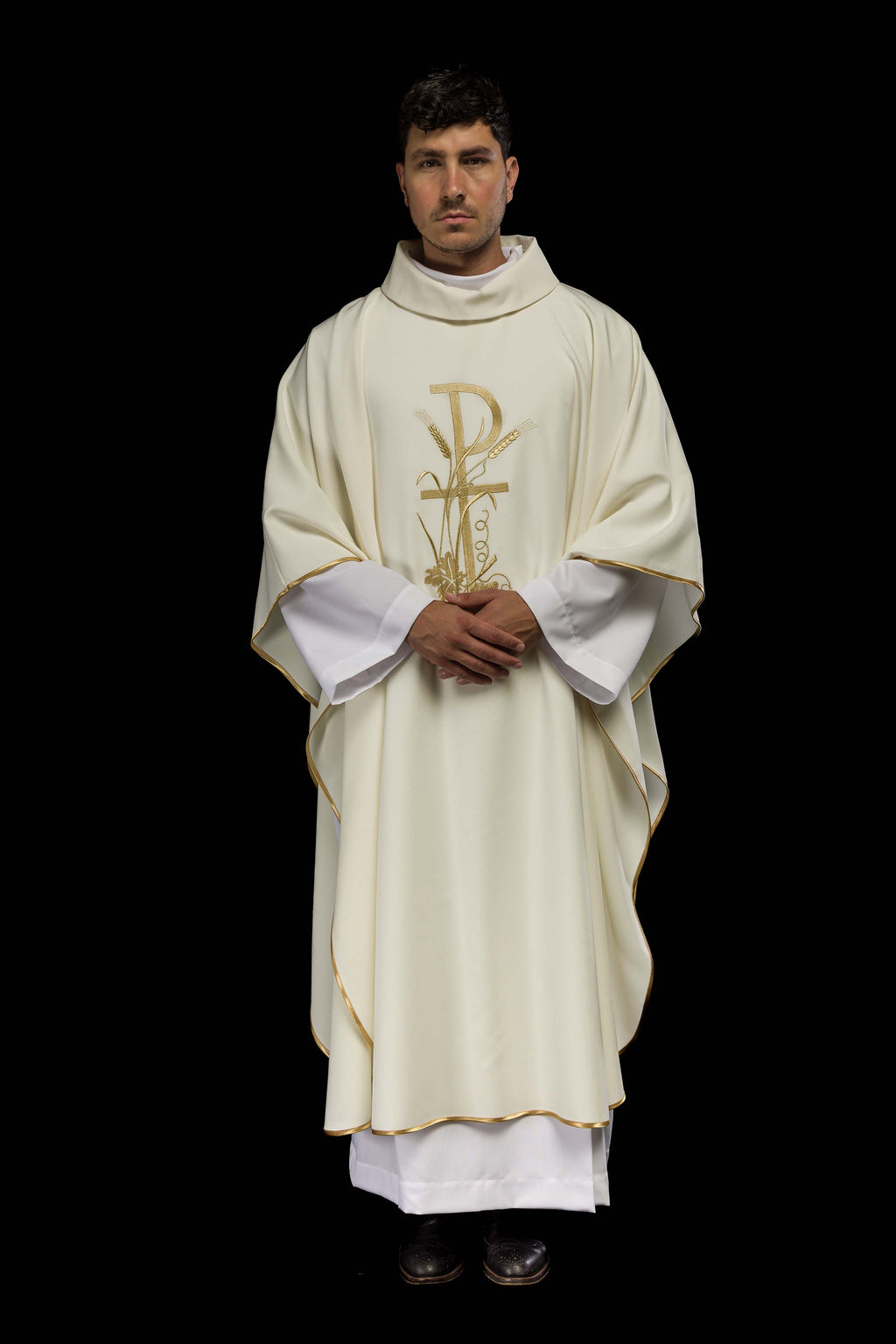 Chasuble brodée en écru