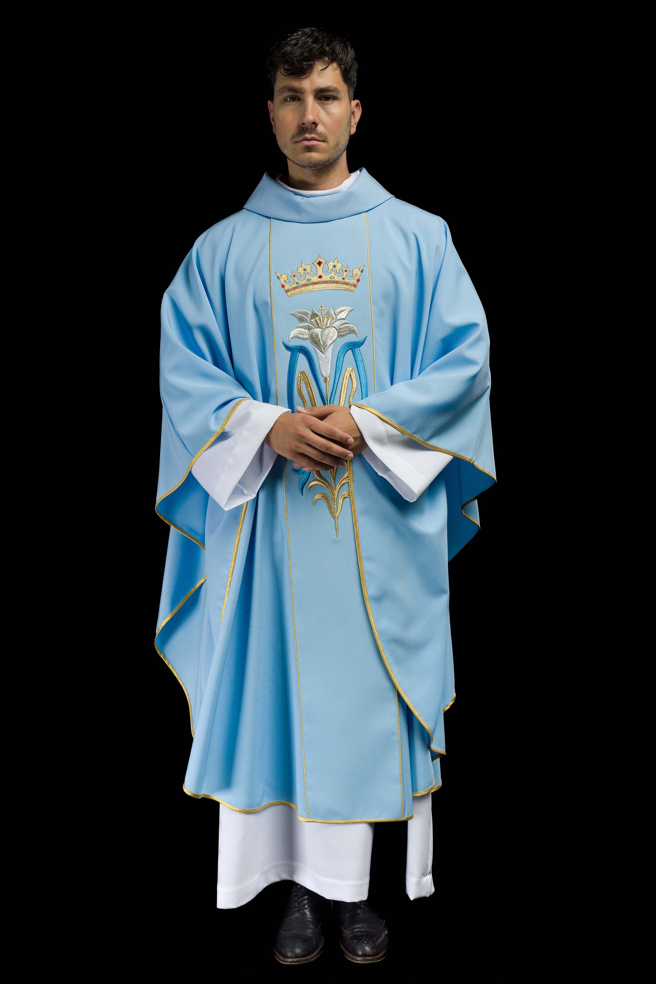 Chasuble liturgique mariale brodée d'une couronne Bleu