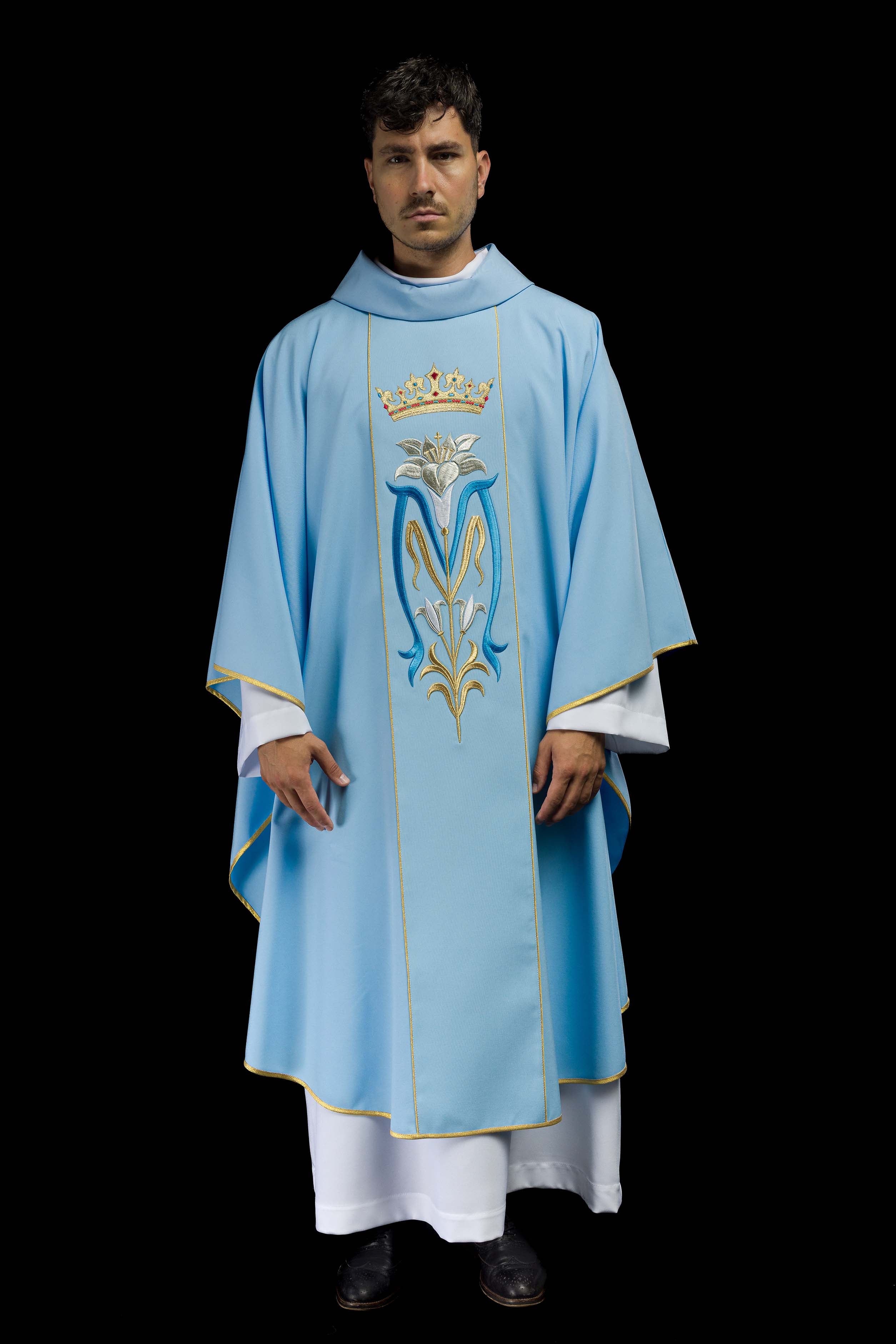 Chasuble liturgique mariale brodée d'une couronne Bleu