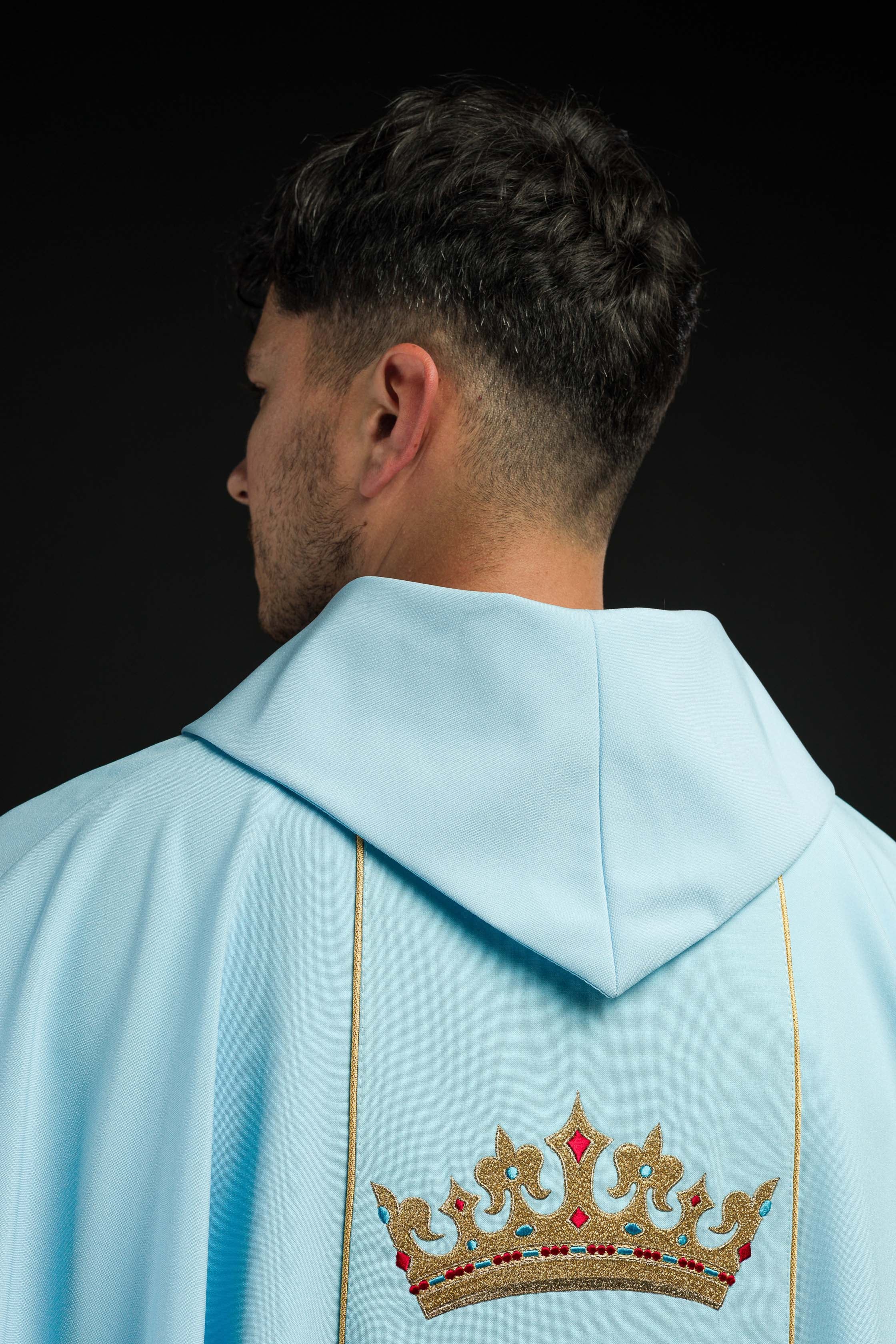 Chasuble liturgique mariale brodée d'une couronne Bleu