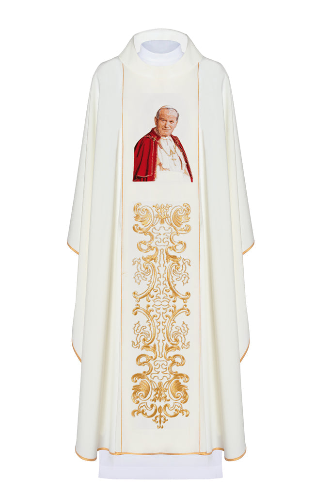 Chasuble ecru avec l'image du pape Jean-Paul II